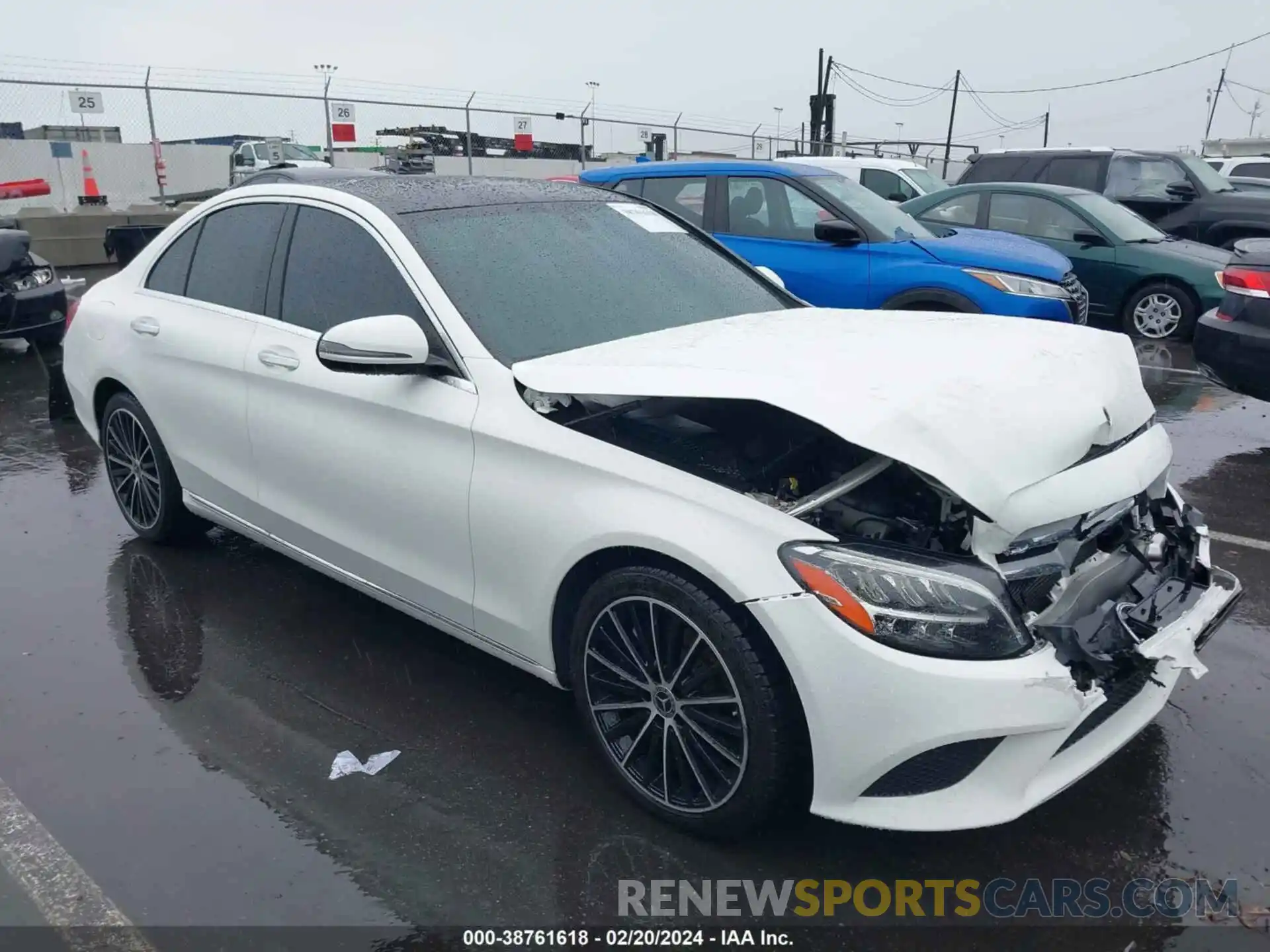 1 Photograph of a damaged car W1KWF8DB9LR589123 MERCEDES-BENZ C 300 2020