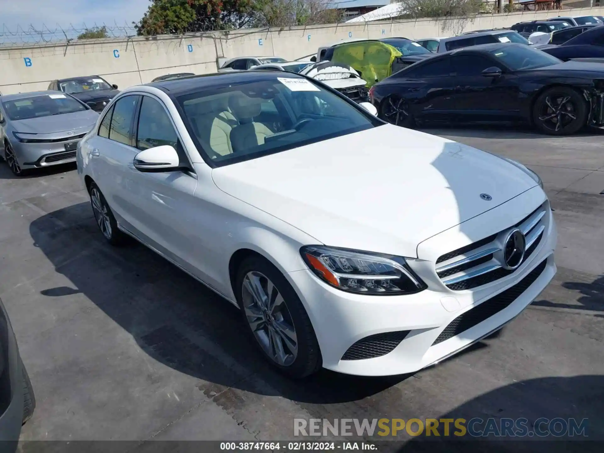 1 Photograph of a damaged car W1KWF8DBXLR582956 MERCEDES-BENZ C 300 2020