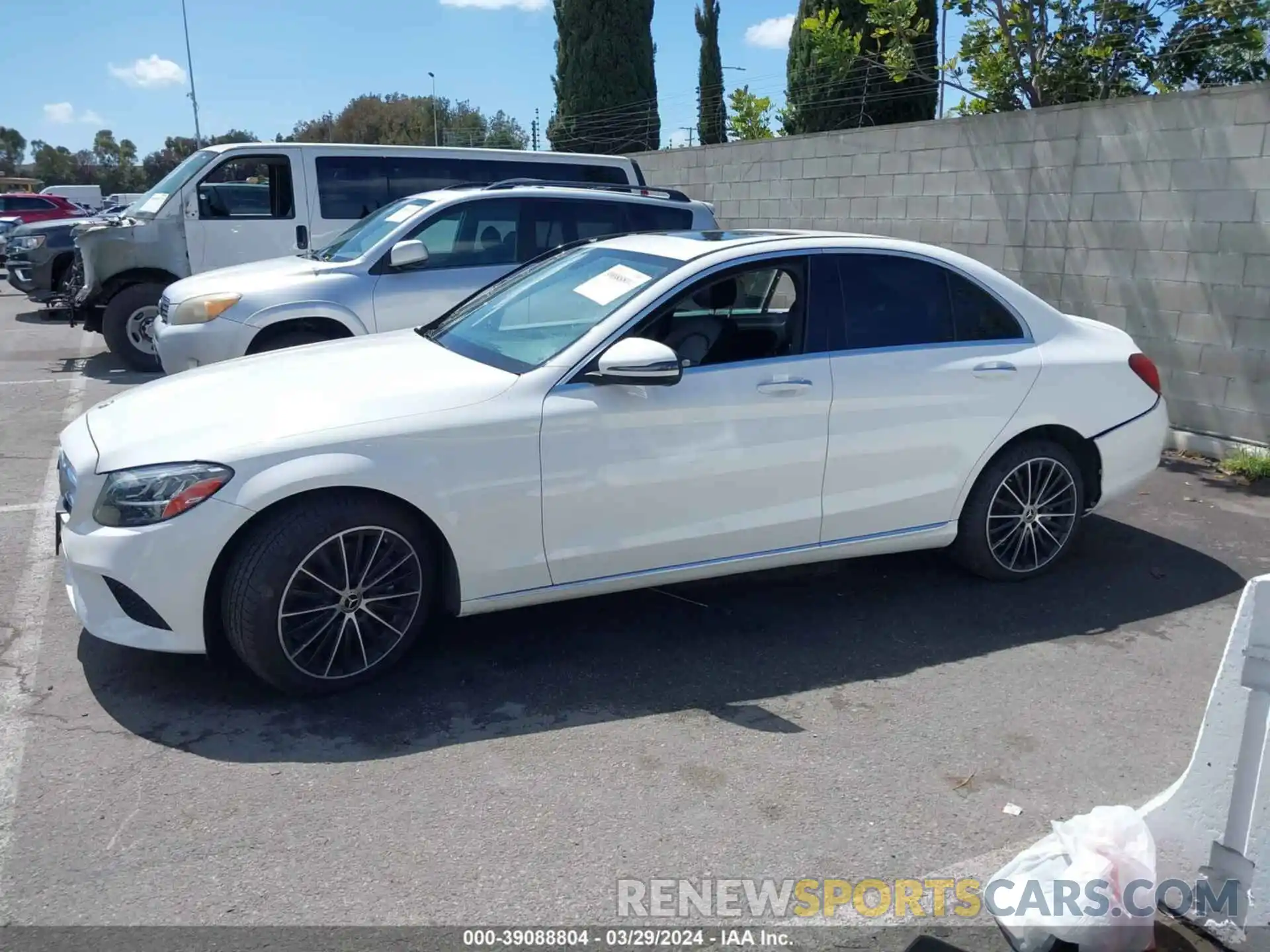 15 Photograph of a damaged car WDDWF8DB6LR534614 MERCEDES-BENZ C 300 2020