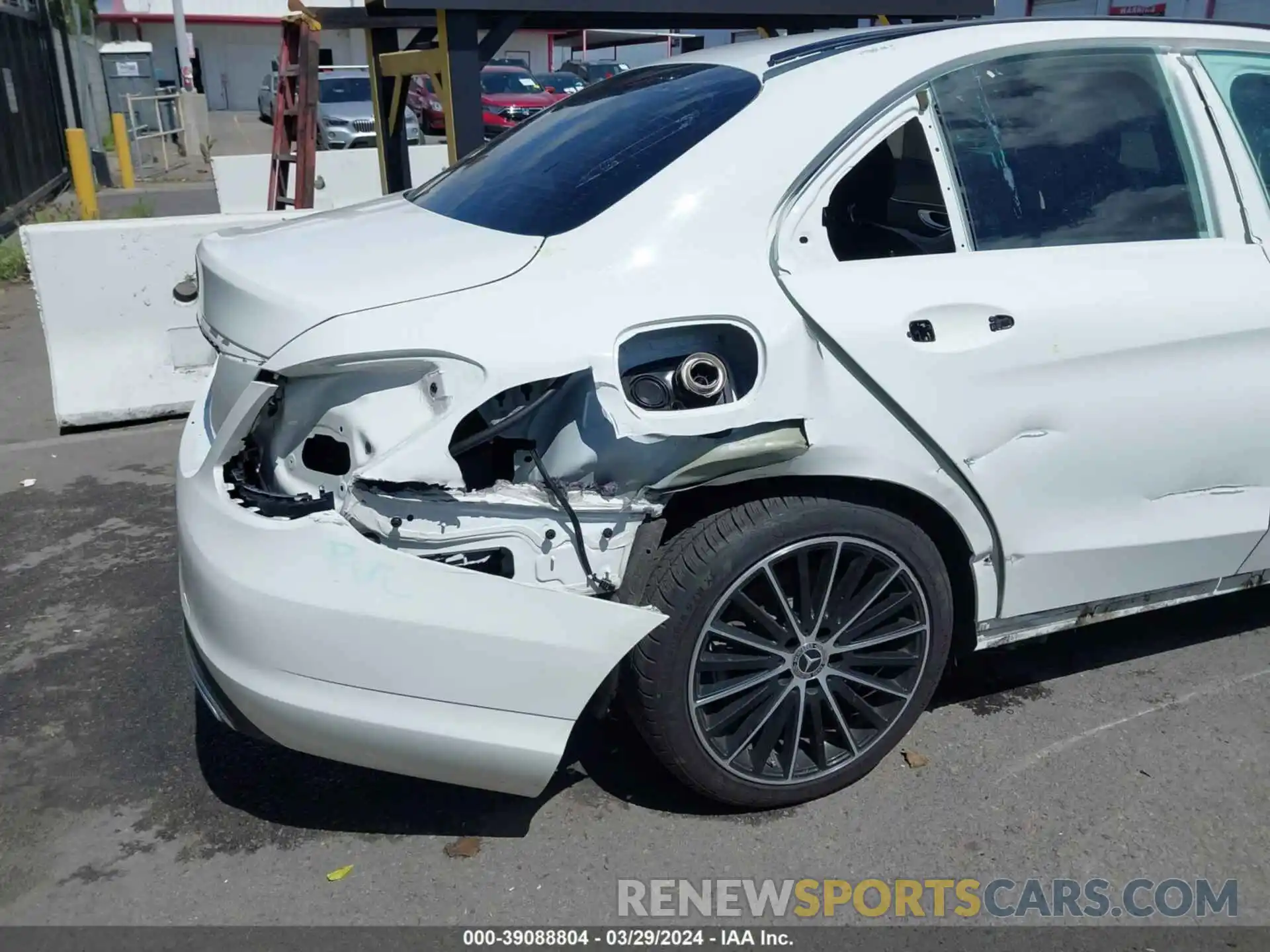 6 Photograph of a damaged car WDDWF8DB6LR534614 MERCEDES-BENZ C 300 2020