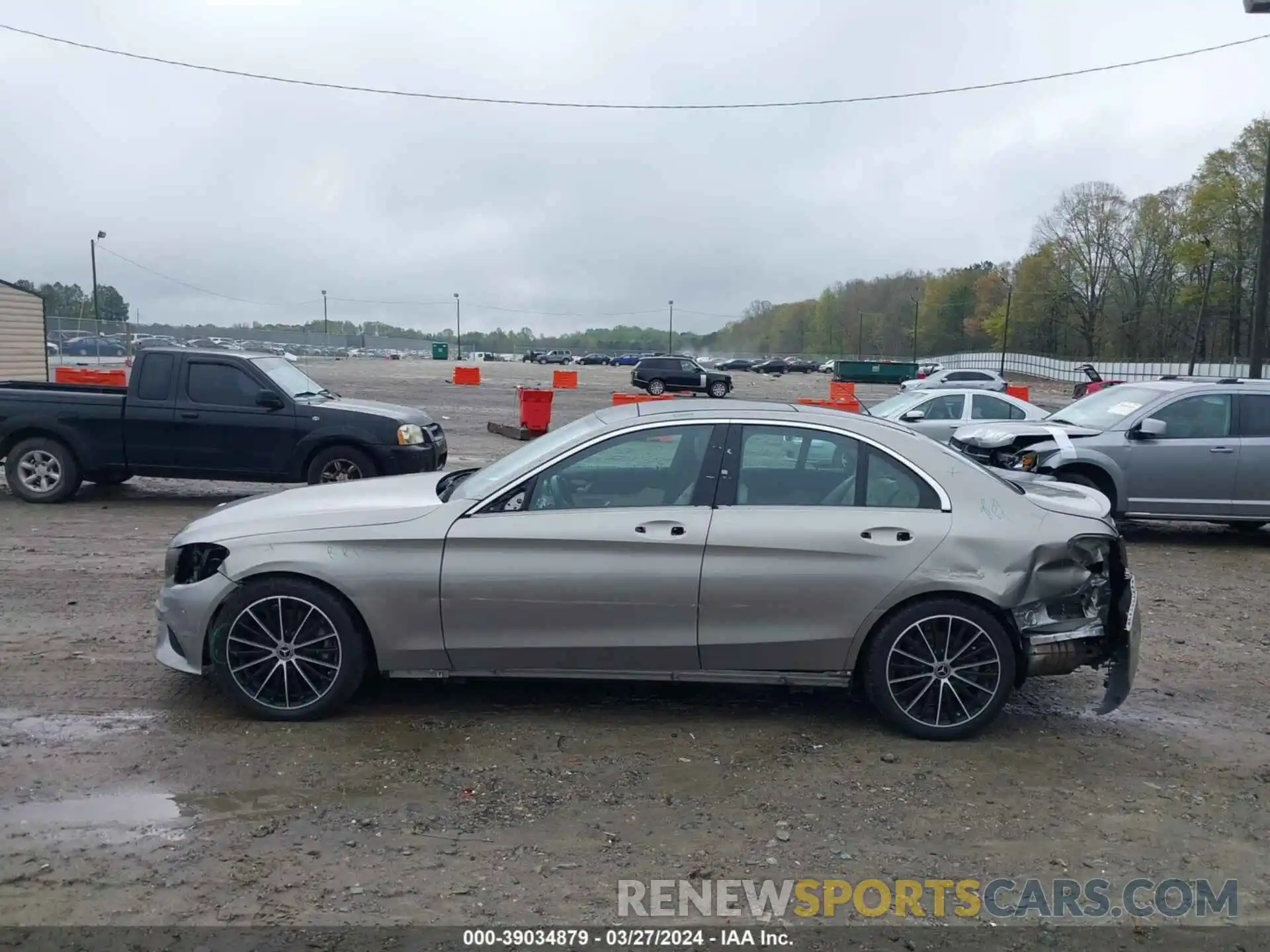 15 Photograph of a damaged car W1KWF8DB0MR648349 MERCEDES-BENZ C 300 2021