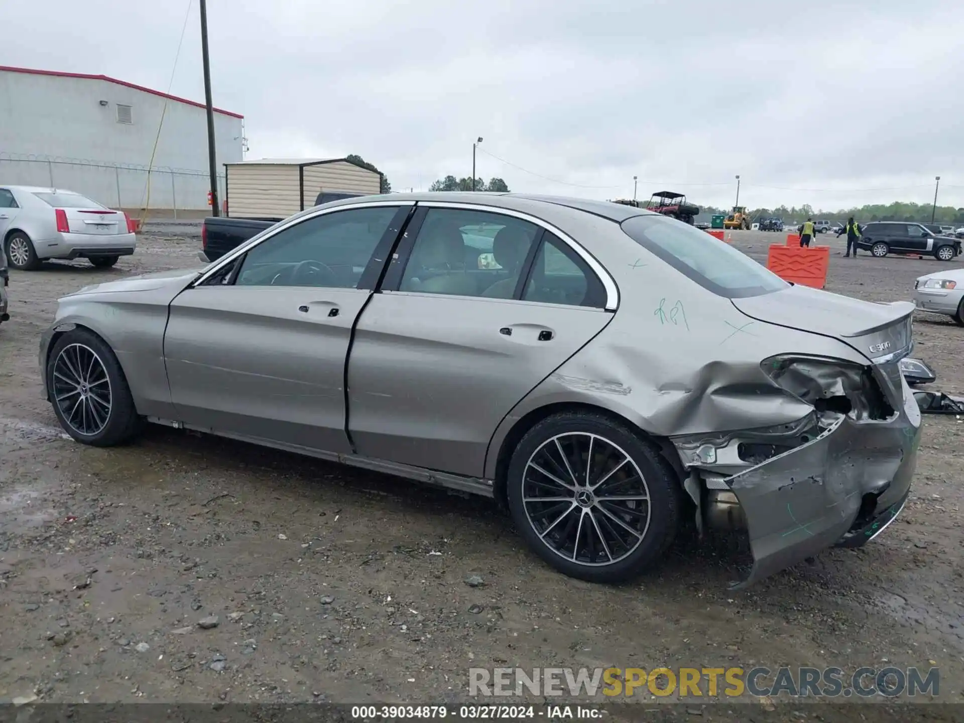 6 Photograph of a damaged car W1KWF8DB0MR648349 MERCEDES-BENZ C 300 2021