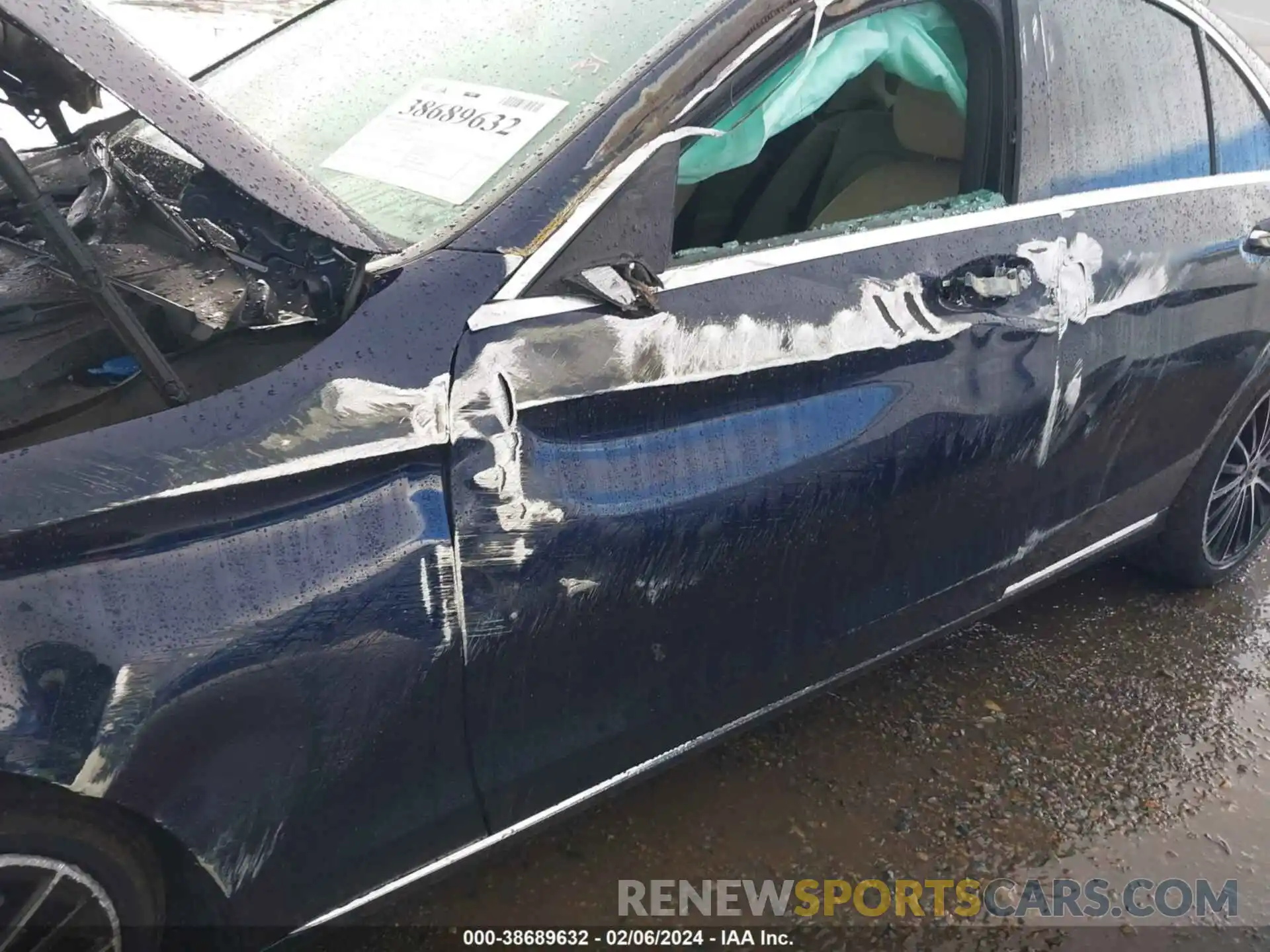 6 Photograph of a damaged car W1KWF8DB1MR610449 MERCEDES-BENZ C 300 2021