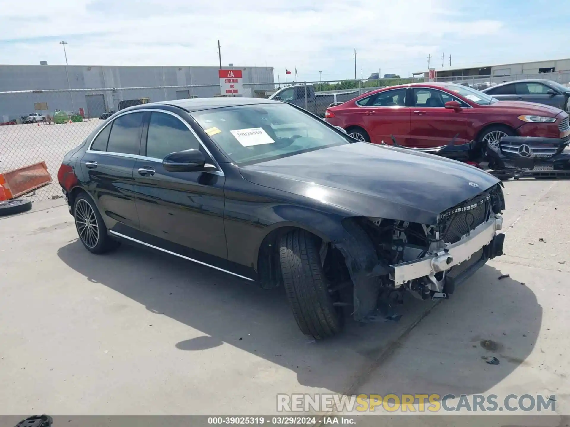 1 Photograph of a damaged car W1KWF8DB9MR631601 MERCEDES-BENZ C 300 2021