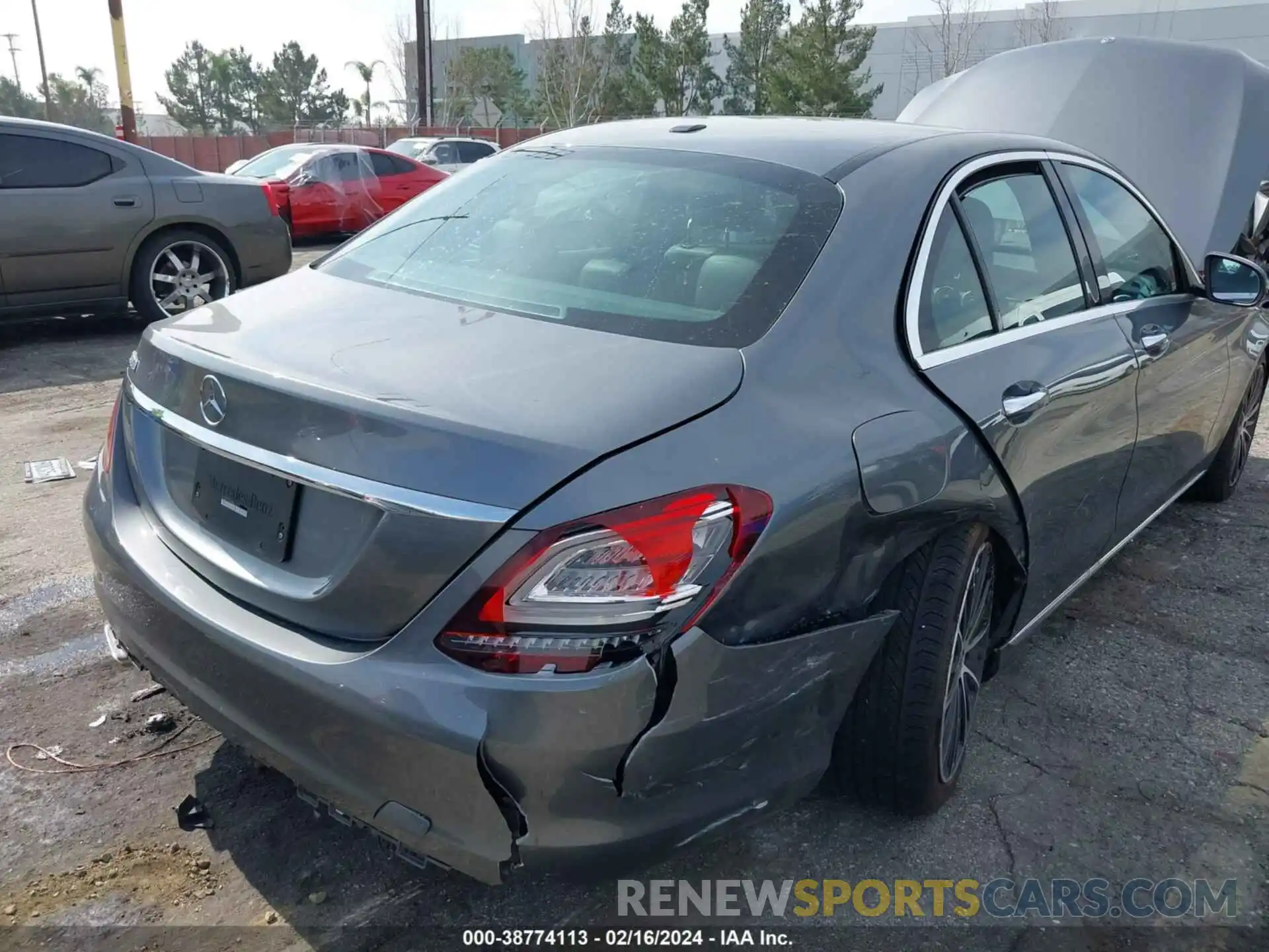 6 Photograph of a damaged car W1KWF8DBXMR613155 MERCEDES-BENZ C 300 2021