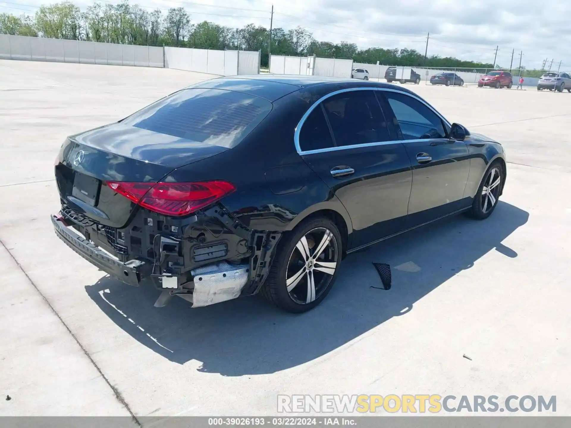 4 Photograph of a damaged car W1KAF4GB9NR037719 MERCEDES-BENZ C 300 2022