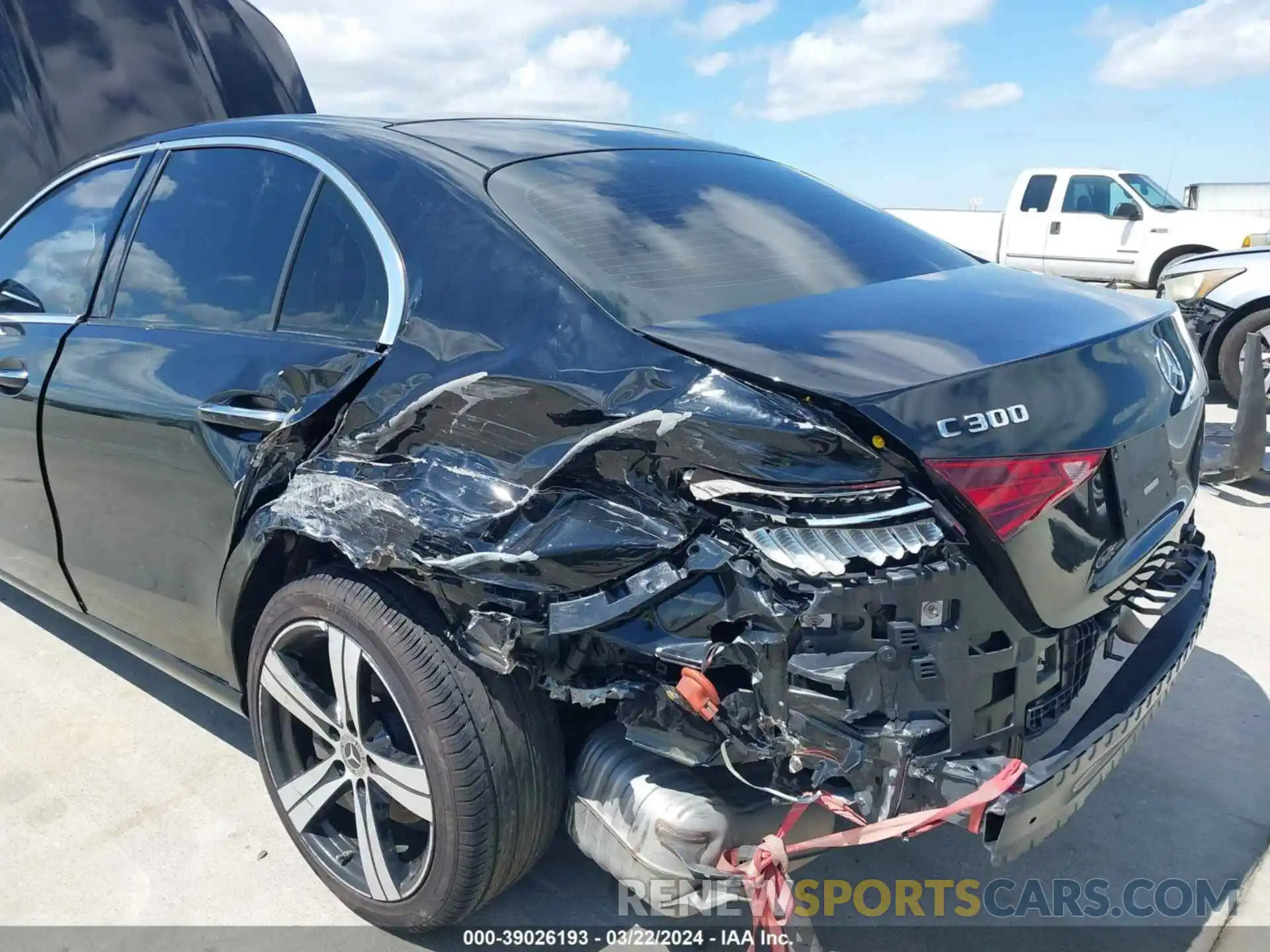 6 Photograph of a damaged car W1KAF4GB9NR037719 MERCEDES-BENZ C 300 2022