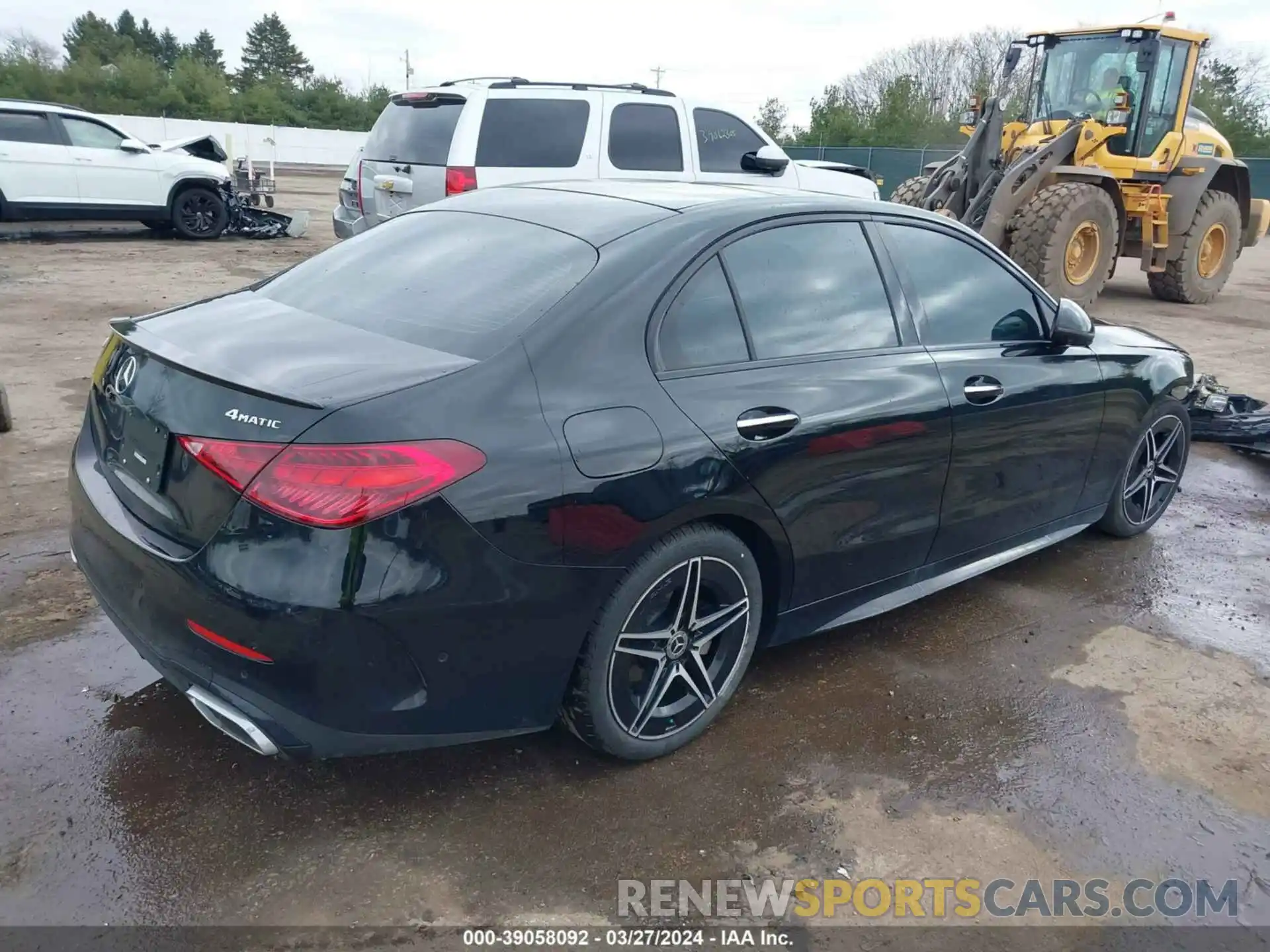 4 Photograph of a damaged car W1KAF4HB1NR056196 MERCEDES-BENZ C 300 2022