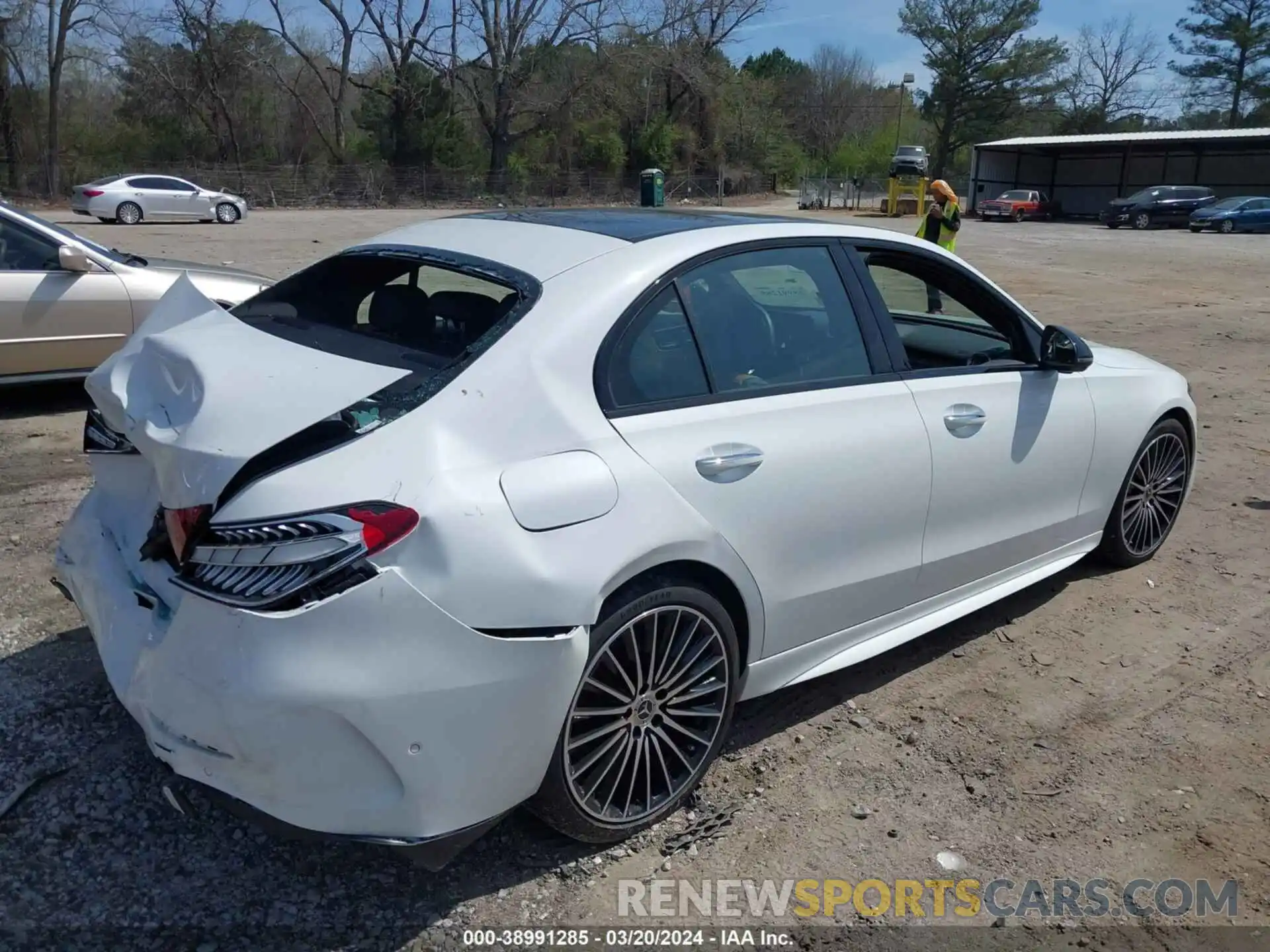 4 Photograph of a damaged car W1KAF4GB7PR142326 MERCEDES-BENZ C 300 2023