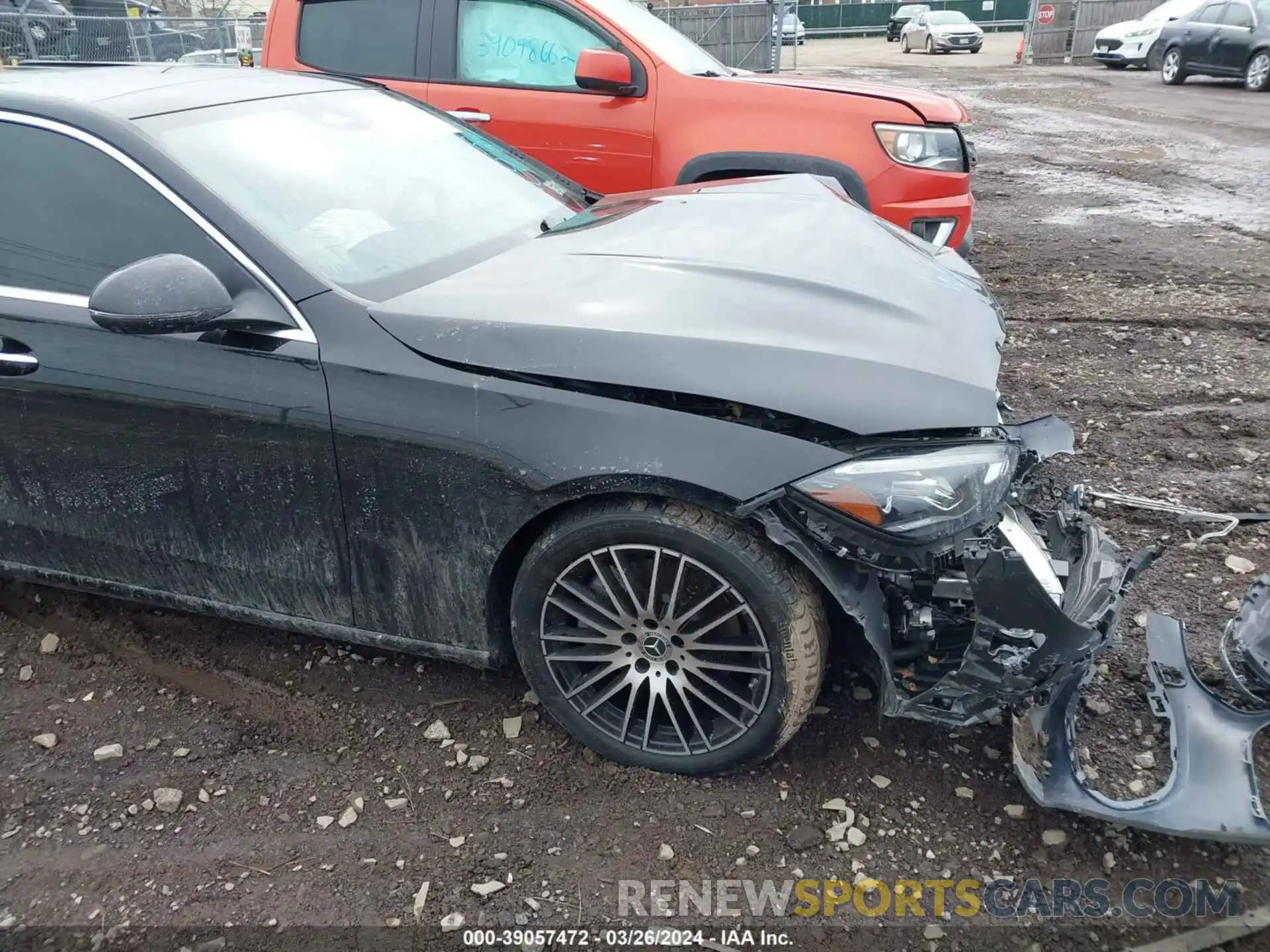 18 Photograph of a damaged car W1KAF4HB1PR124614 MERCEDES-BENZ C 300 2023