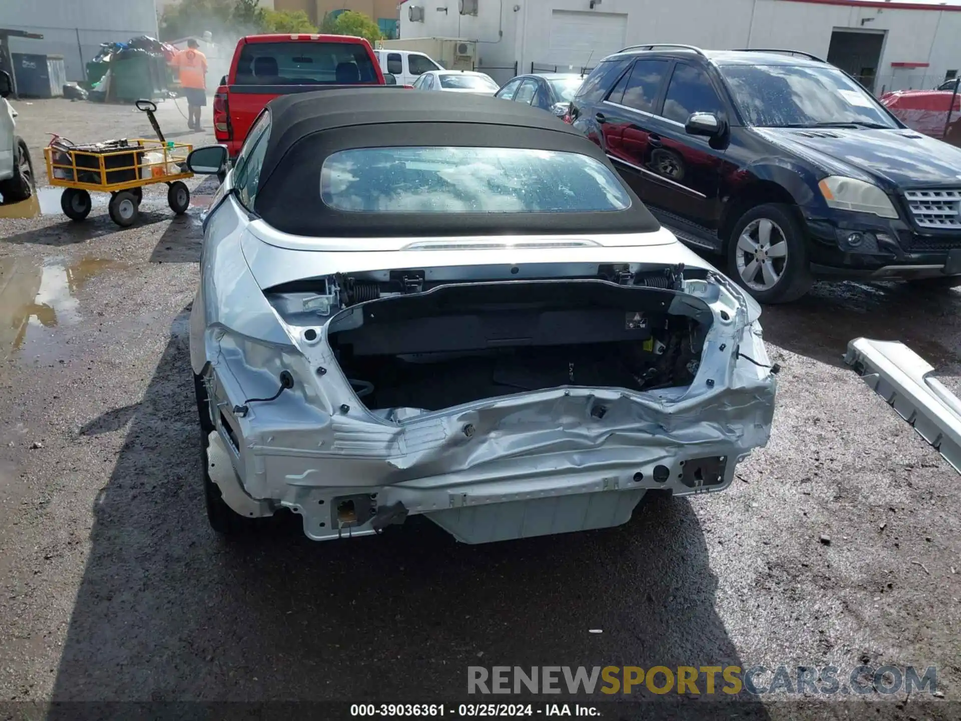 17 Photograph of a damaged car W1KWK8DB1PG131427 MERCEDES-BENZ C 300 2023