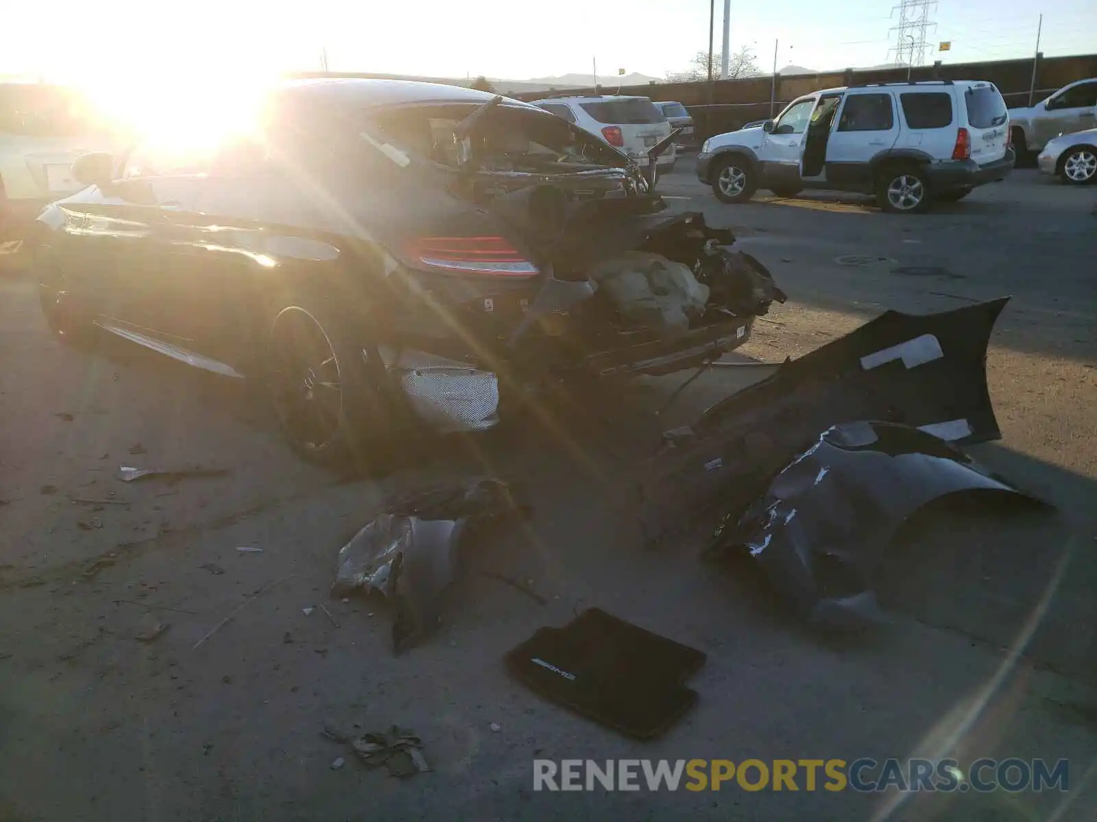 3 Photograph of a damaged car WDDWJ6EB3KF823595 MERCEDES-BENZ C 43 AMG 2019
