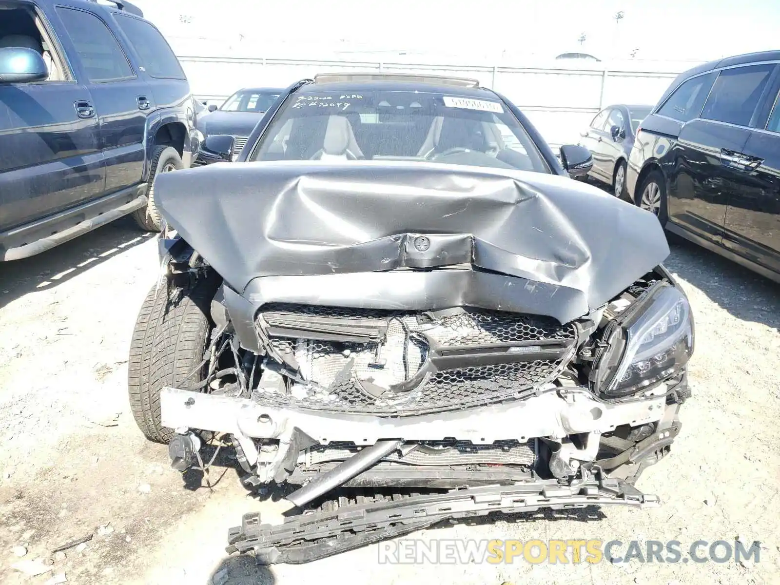 9 Photograph of a damaged car WDDWJ6EB8KF853725 MERCEDES-BENZ C 43 AMG 2019