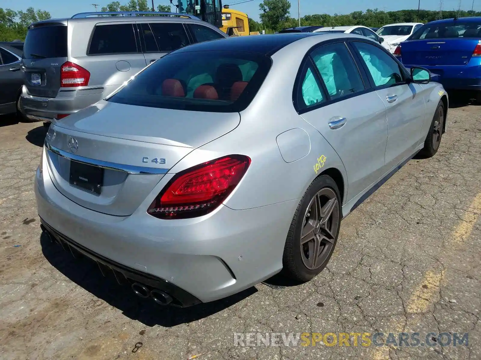 4 Photograph of a damaged car W1KWF6EB3LR570425 MERCEDES-BENZ C 43 AMG 2020