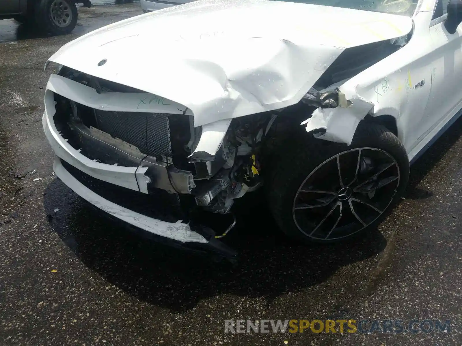 9 Photograph of a damaged car WDDWK6EB8LF959610 MERCEDES-BENZ C 43 AMG 2020