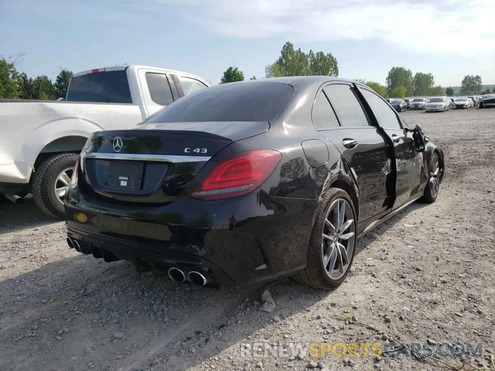 4 Photograph of a damaged car 55SWF6EB0KU285923 MERCEDES-BENZ C CLASS 2019