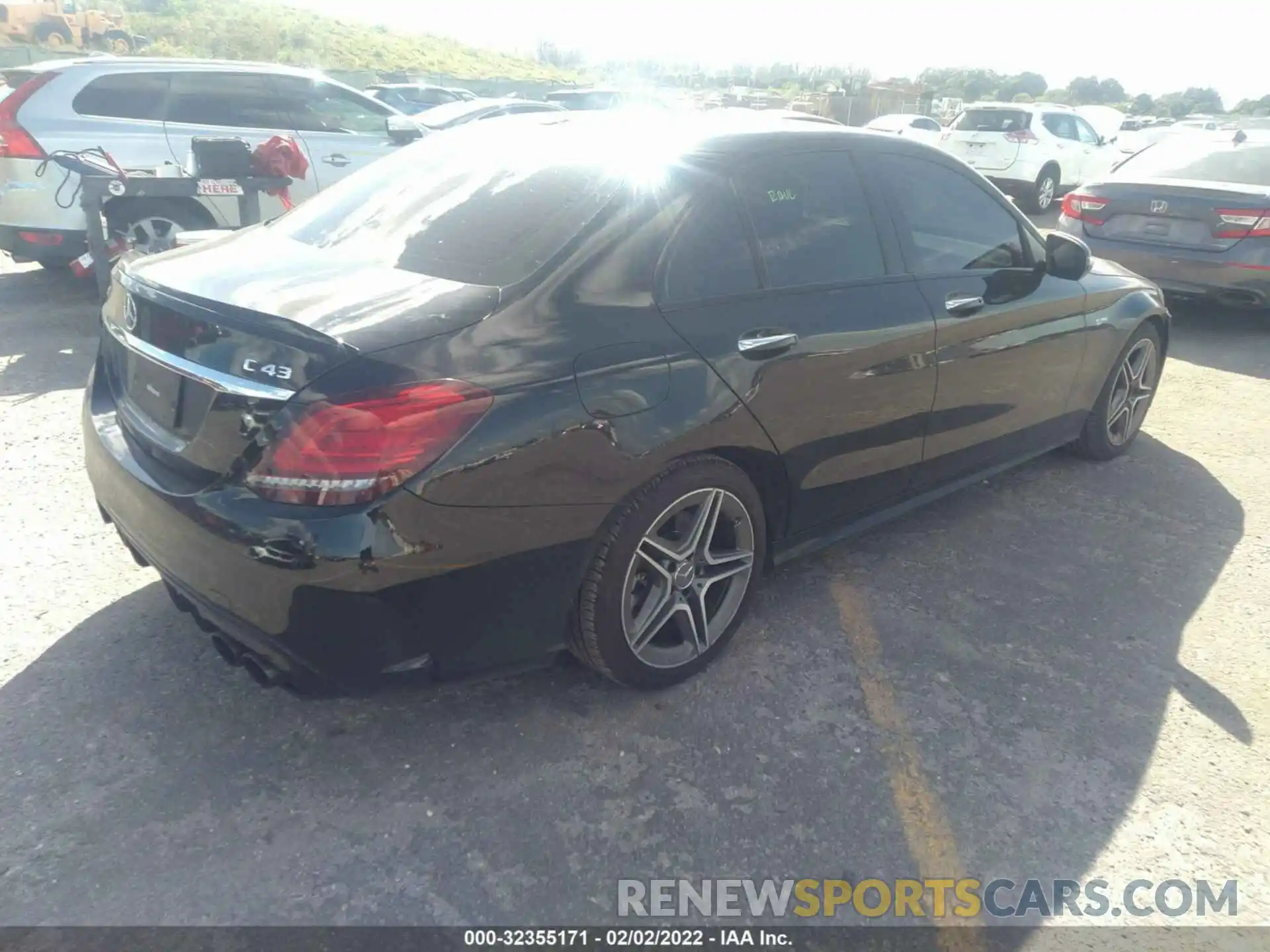 4 Photograph of a damaged car 55SWF6EB4KU317336 MERCEDES-BENZ C-CLASS 2019