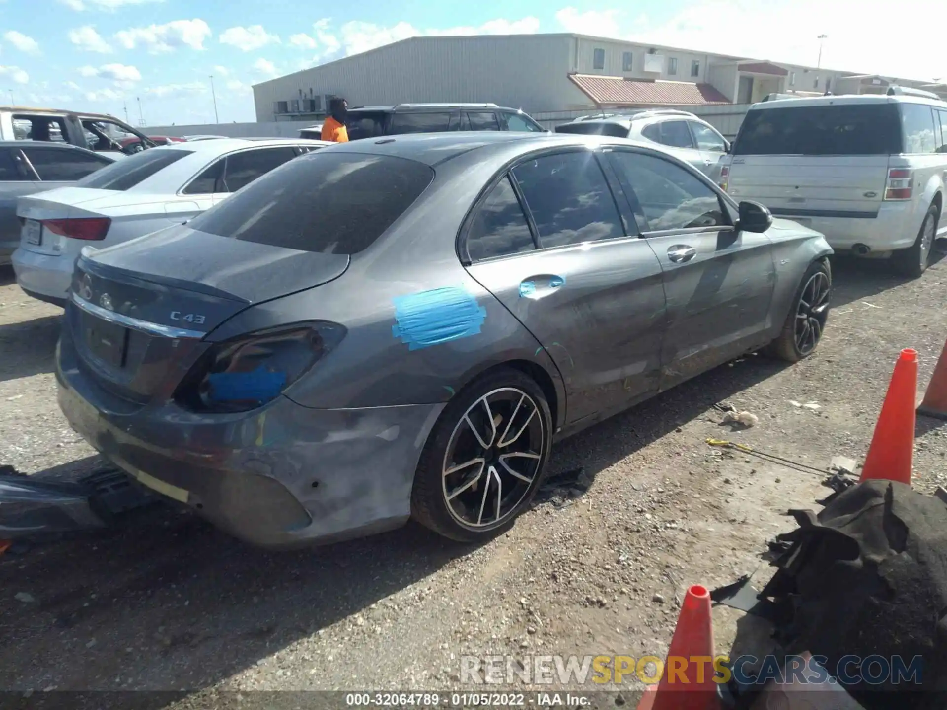 4 Photograph of a damaged car 55SWF6EB9KU285242 MERCEDES-BENZ C-CLASS 2019