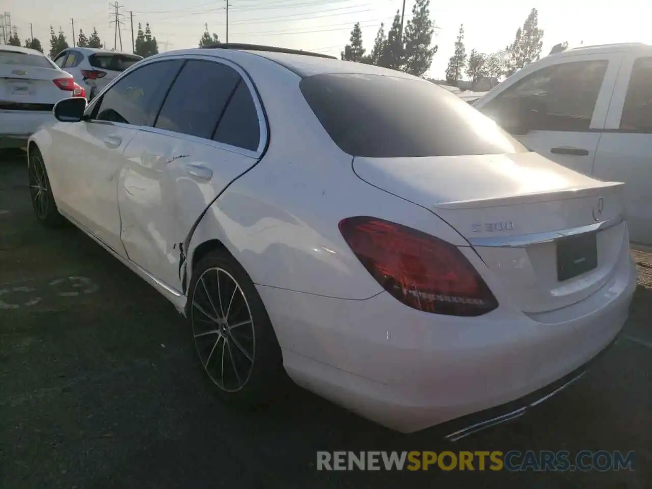 3 Photograph of a damaged car 55SWF8DB0KU284042 MERCEDES-BENZ C-CLASS 2019