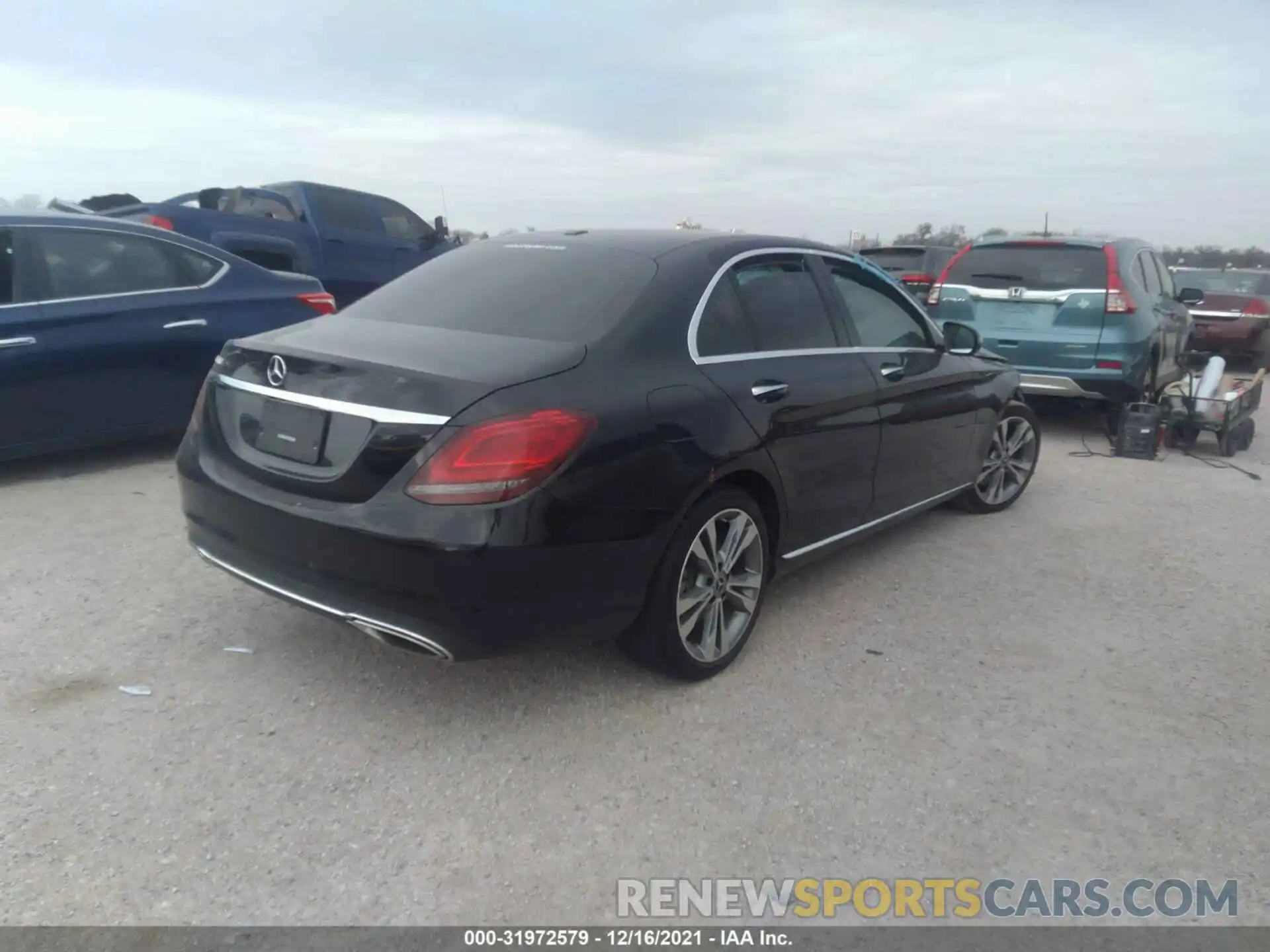 4 Photograph of a damaged car 55SWF8DB0KU287670 MERCEDES-BENZ C-CLASS 2019