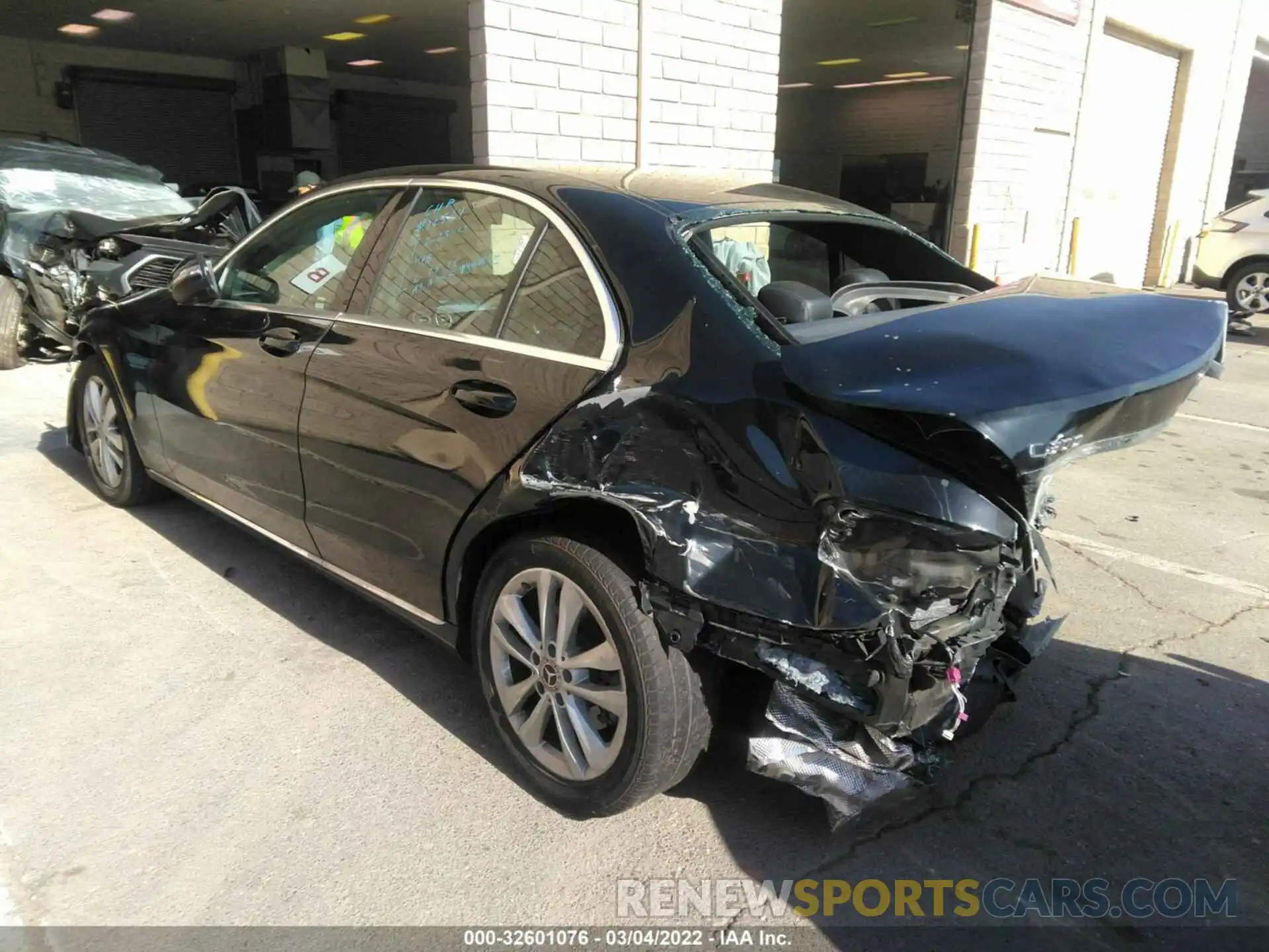 3 Photograph of a damaged car 55SWF8DB0KU295381 MERCEDES-BENZ C-CLASS 2019