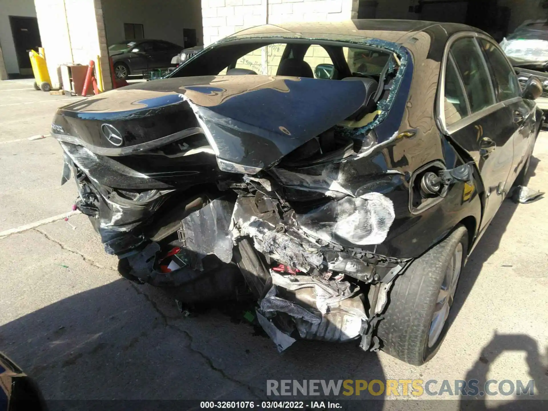 6 Photograph of a damaged car 55SWF8DB0KU295381 MERCEDES-BENZ C-CLASS 2019