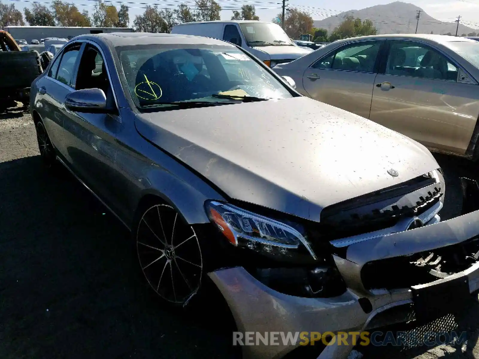 1 Photograph of a damaged car 55SWF8DB0KU298829 MERCEDES-BENZ C CLASS 2019