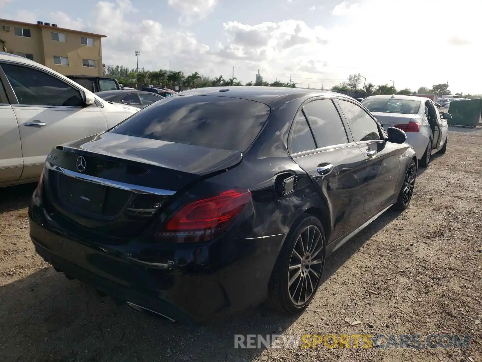 4 Photograph of a damaged car 55SWF8DB0KU299799 MERCEDES-BENZ C-CLASS 2019