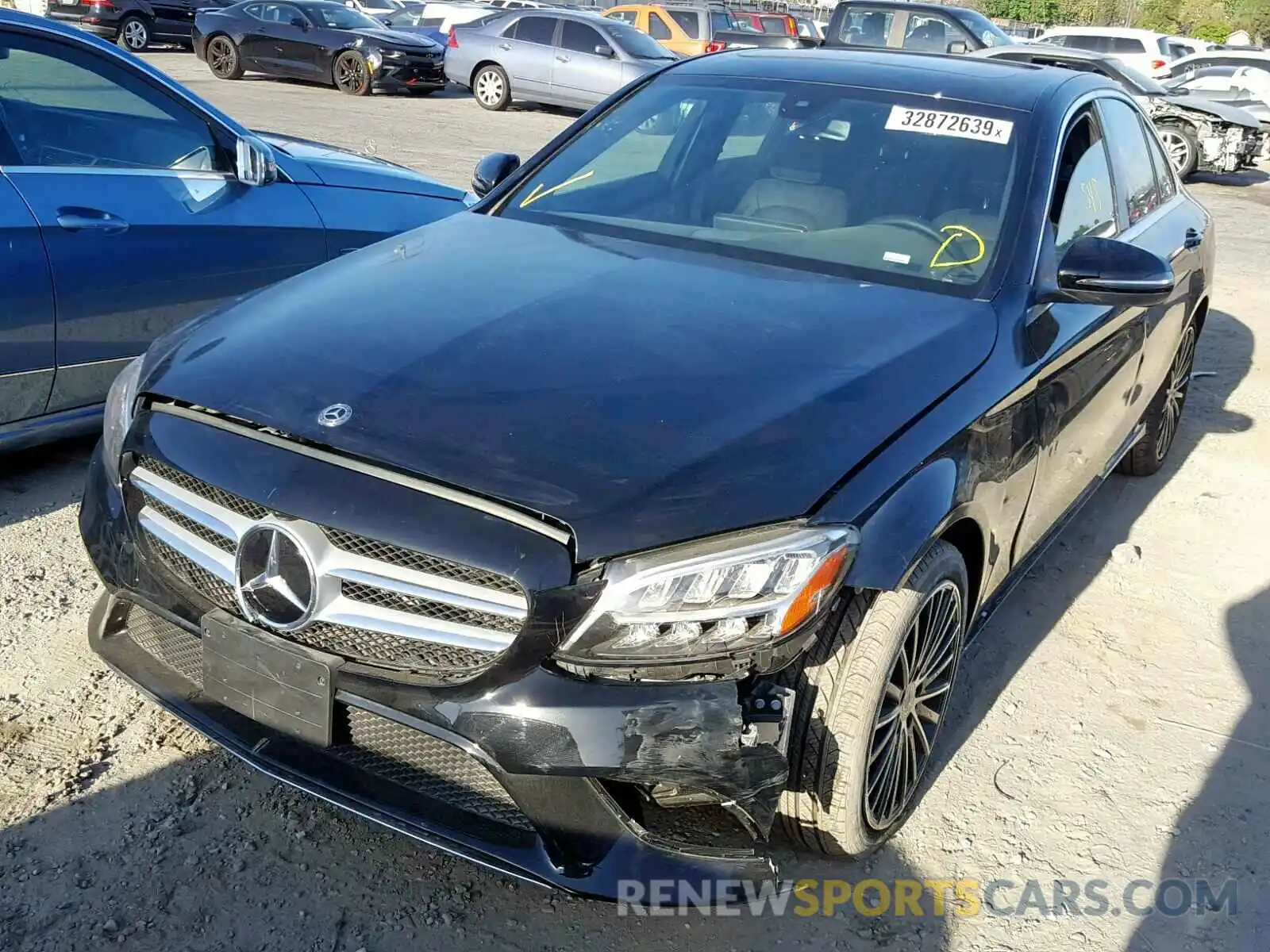 2 Photograph of a damaged car 55SWF8DB0KU299981 MERCEDES-BENZ C CLASS 2019