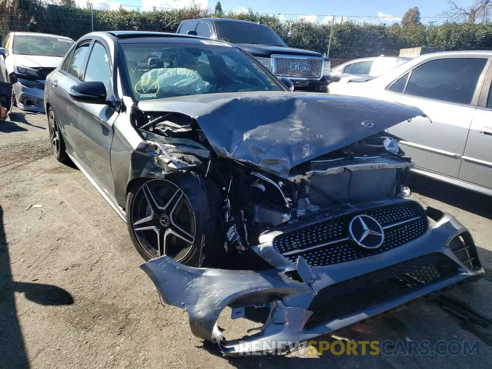 1 Photograph of a damaged car 55SWF8DB0KU300398 MERCEDES-BENZ C CLASS 2019