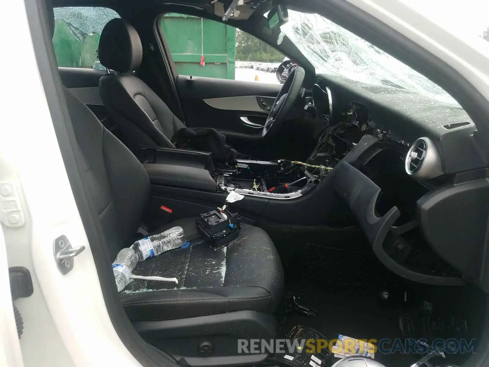 5 Photograph of a damaged car 55SWF8DB0KU300434 MERCEDES-BENZ C CLASS 2019