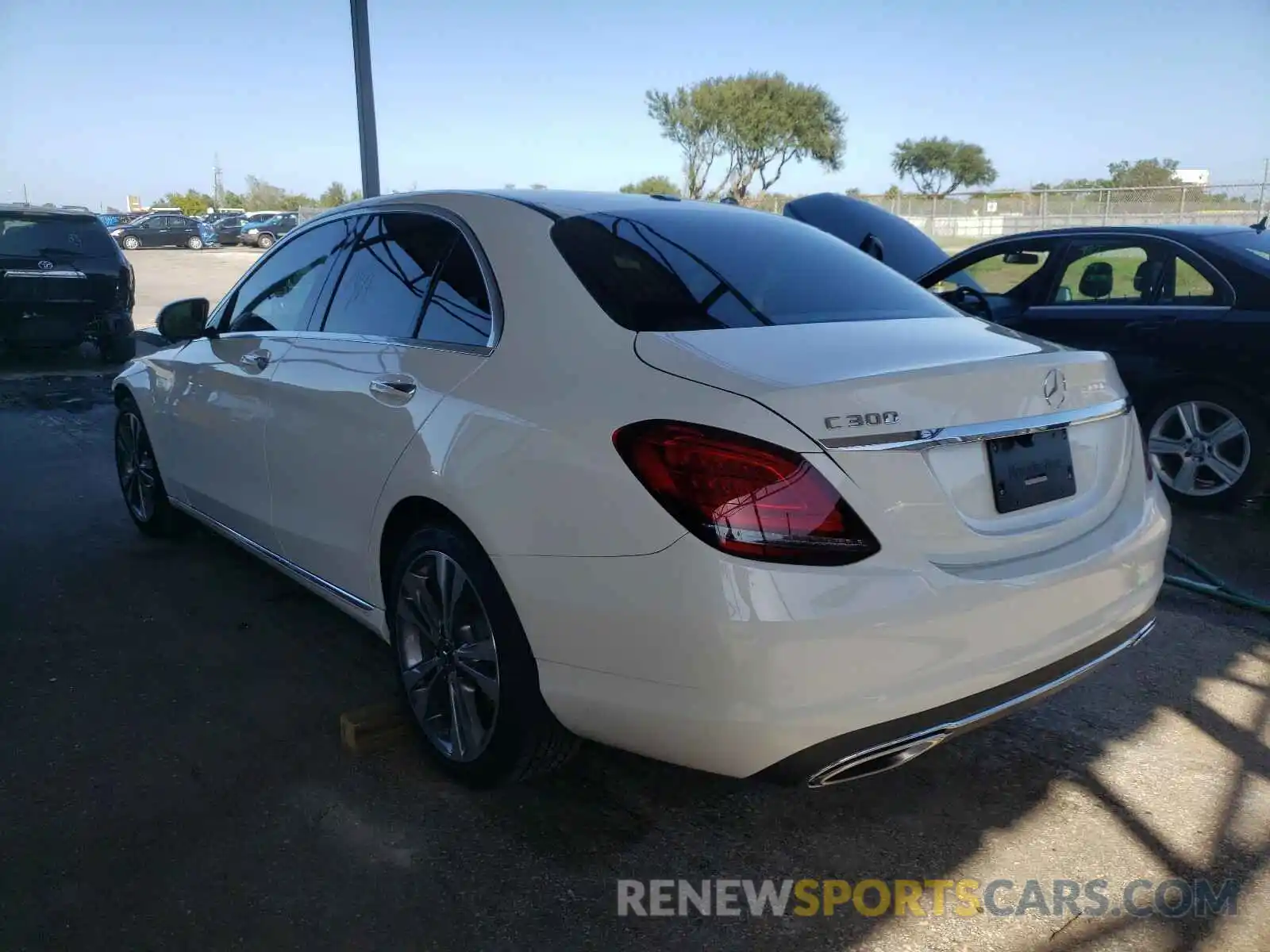 3 Photograph of a damaged car 55SWF8DB0KU303480 MERCEDES-BENZ C CLASS 2019