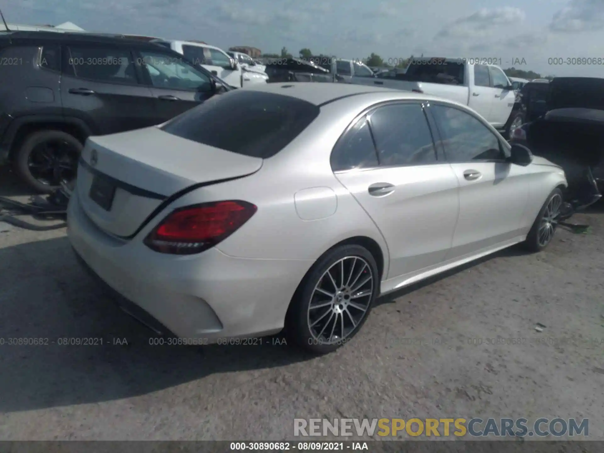 4 Photograph of a damaged car 55SWF8DB0KU307111 MERCEDES-BENZ C-CLASS 2019