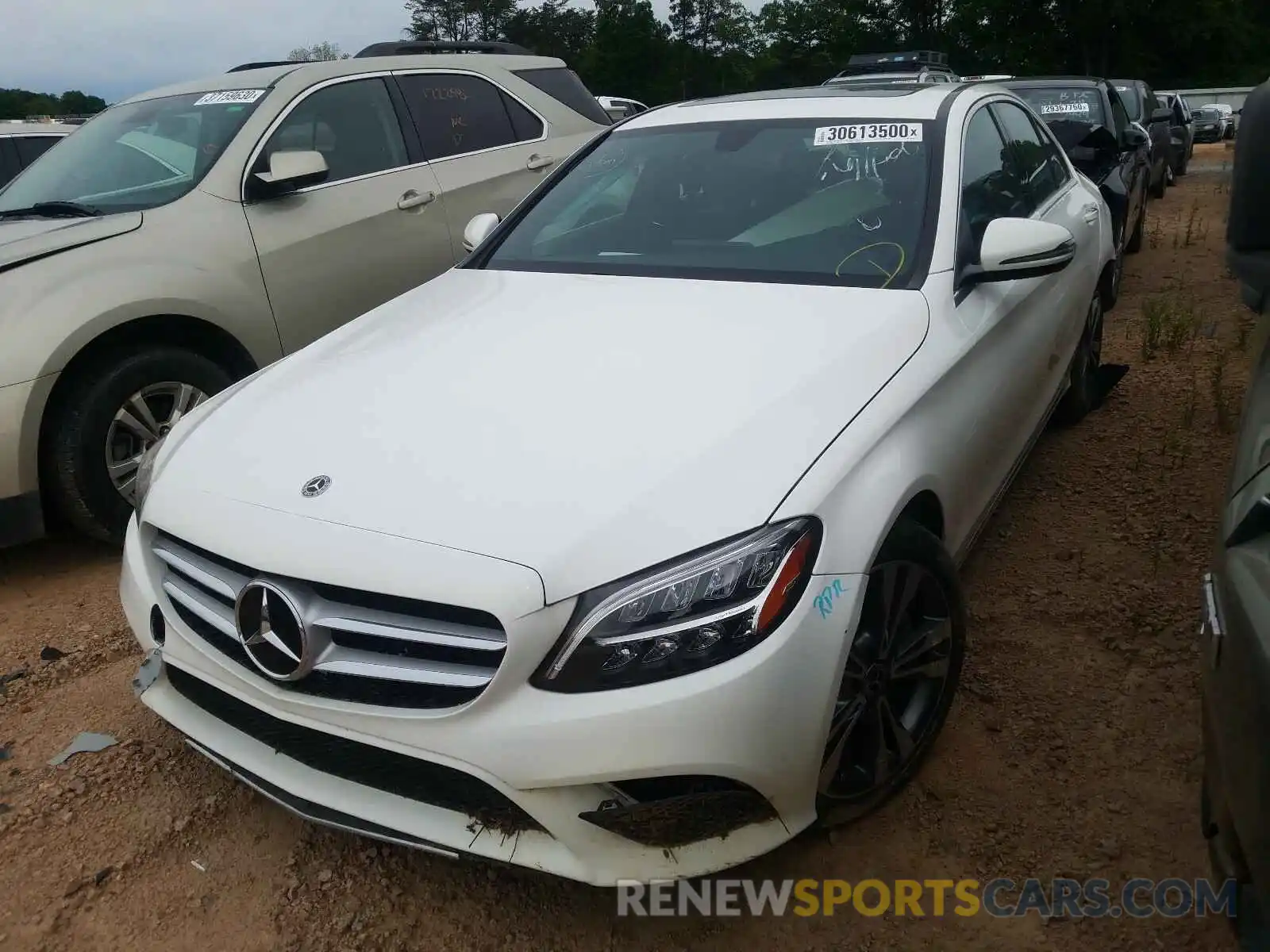 2 Photograph of a damaged car 55SWF8DB0KU308467 MERCEDES-BENZ C CLASS 2019