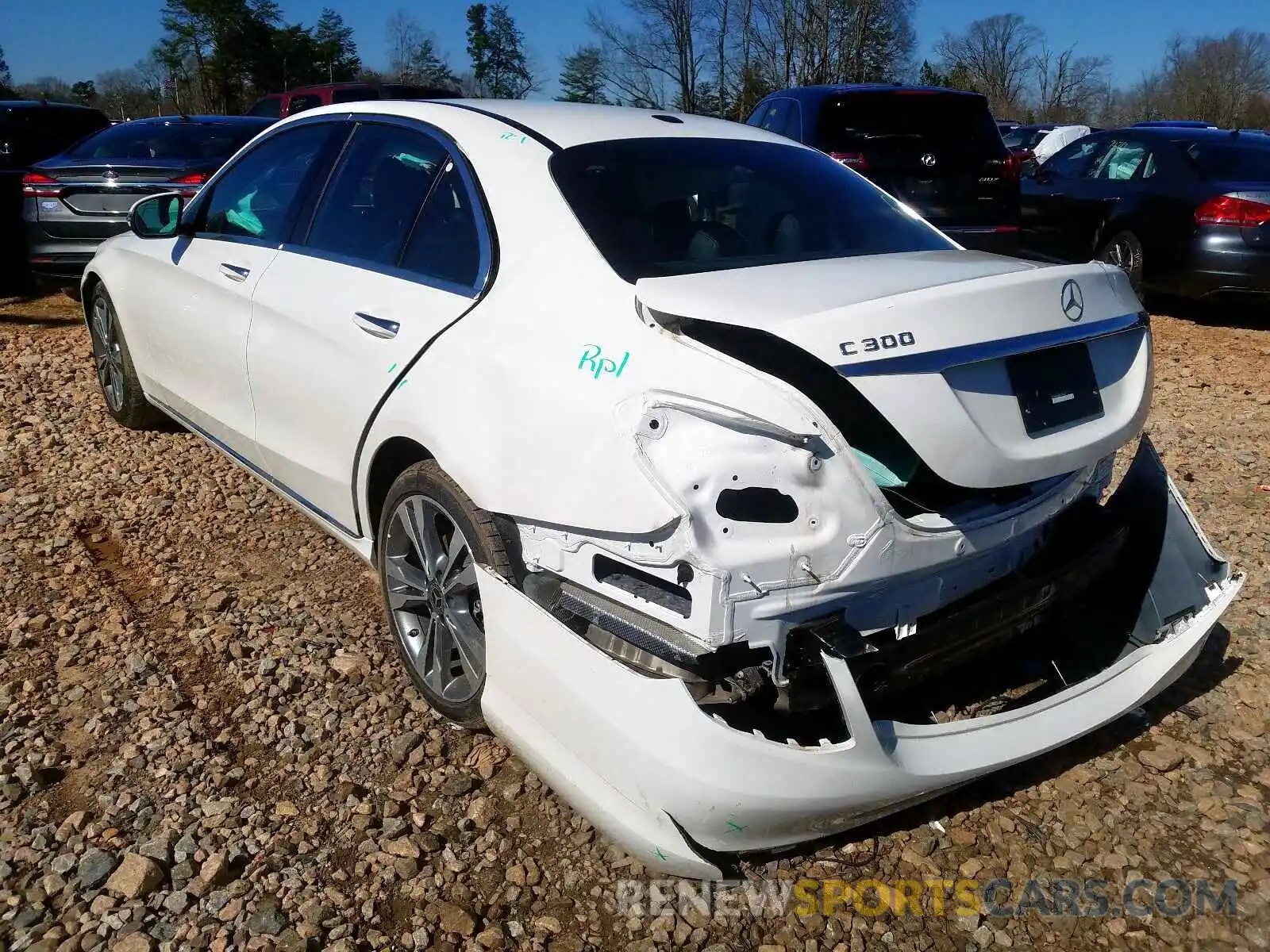 3 Photograph of a damaged car 55SWF8DB0KU308467 MERCEDES-BENZ C CLASS 2019