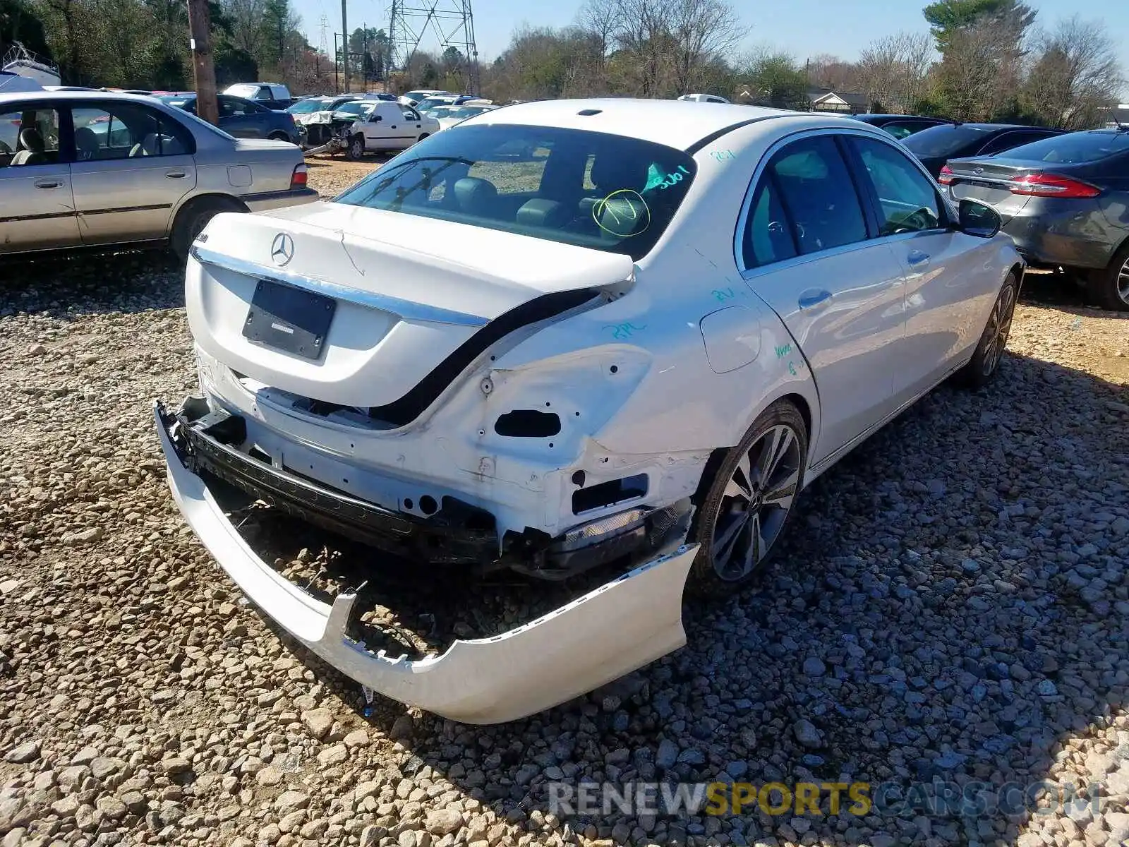 4 Photograph of a damaged car 55SWF8DB0KU308467 MERCEDES-BENZ C CLASS 2019