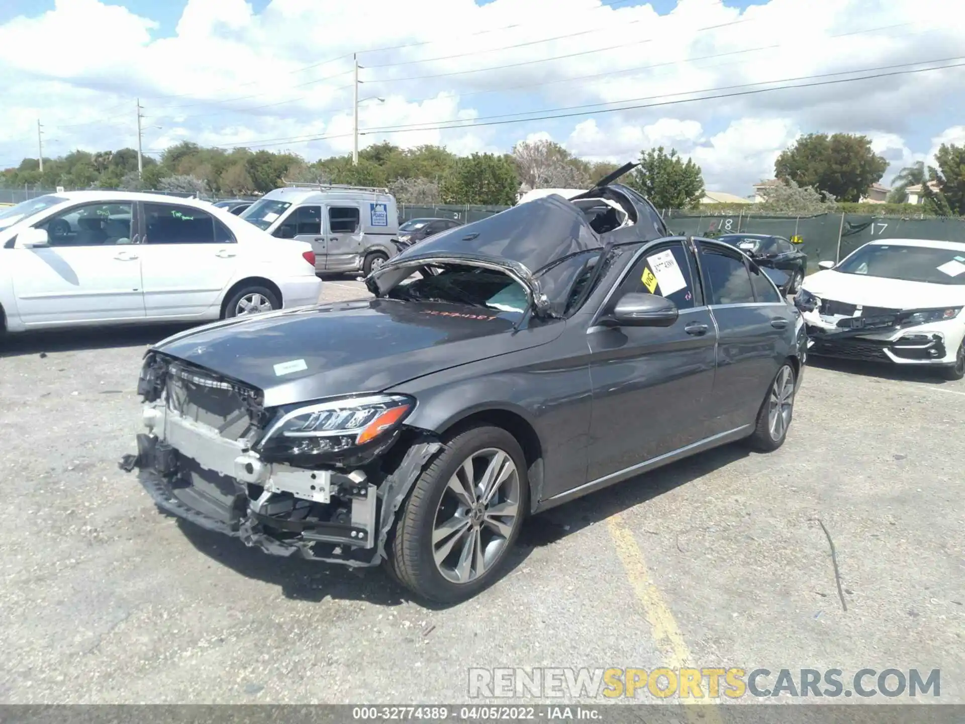 2 Photograph of a damaged car 55SWF8DB0KU310526 MERCEDES-BENZ C-CLASS 2019