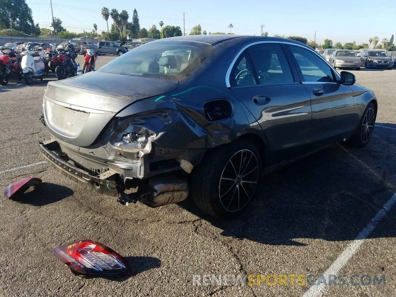 4 Фотография поврежденного автомобиля 55SWF8DB0KU312146 MERCEDES-BENZ C CLASS 2019
