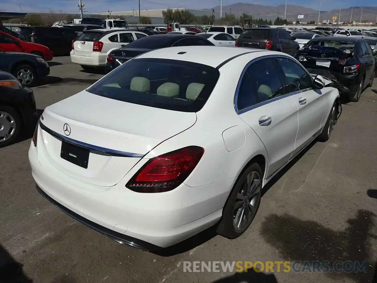 4 Photograph of a damaged car 55SWF8DB0KU315922 MERCEDES-BENZ C-CLASS 2019