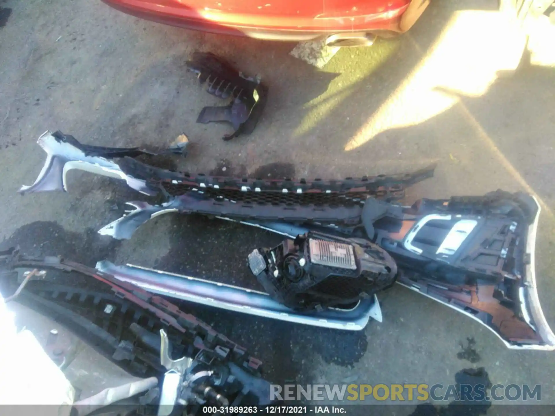 12 Photograph of a damaged car 55SWF8DB0KU318576 MERCEDES-BENZ C-CLASS 2019