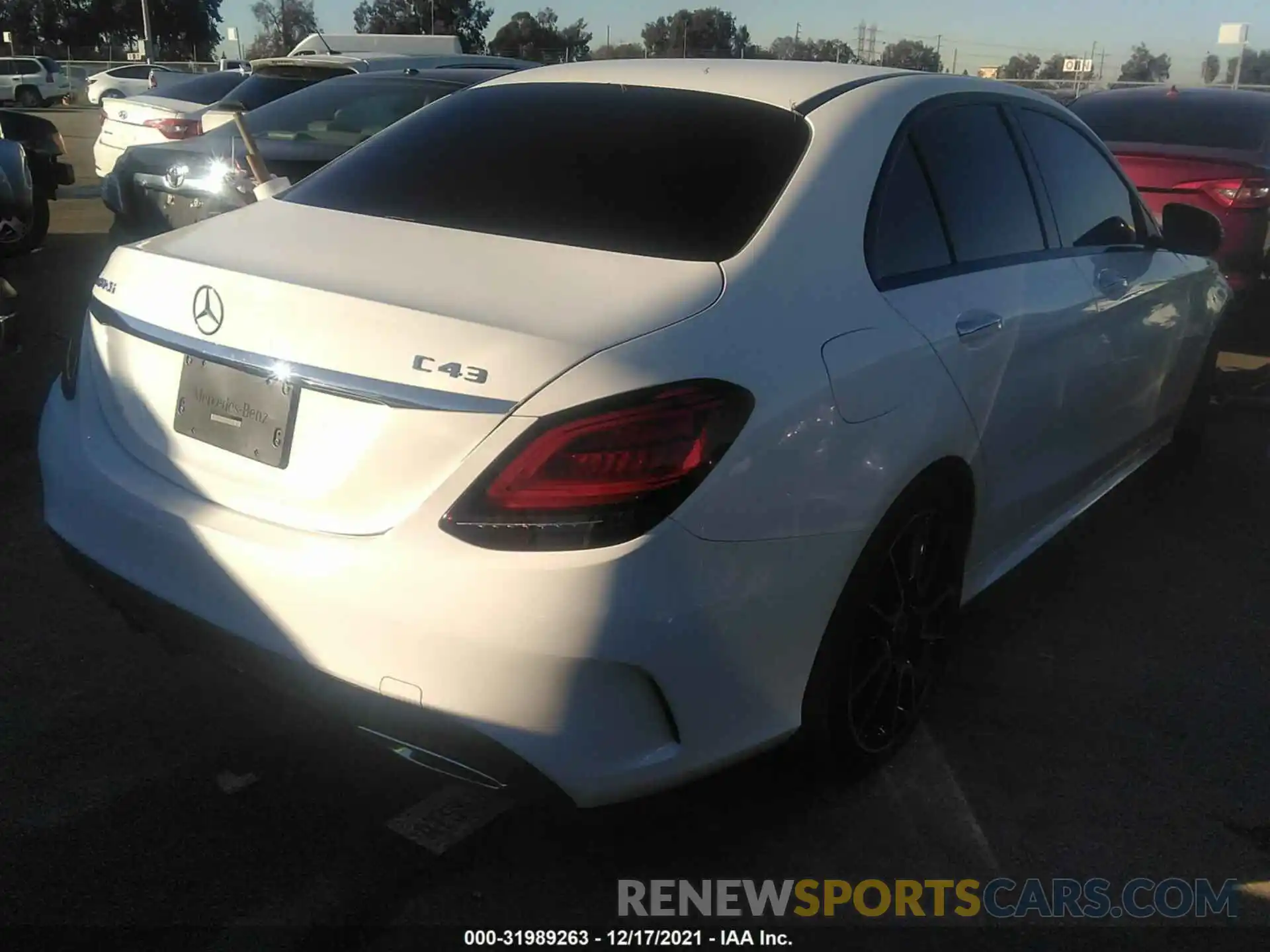 4 Photograph of a damaged car 55SWF8DB0KU318576 MERCEDES-BENZ C-CLASS 2019