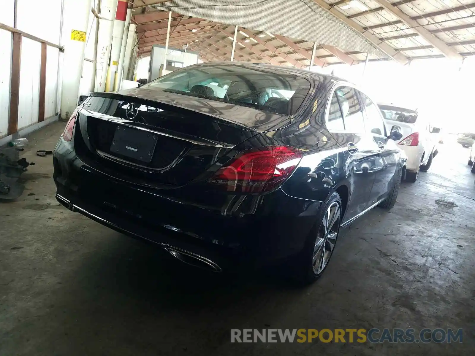 4 Photograph of a damaged car 55SWF8DB0KU319727 MERCEDES-BENZ C CLASS 2019