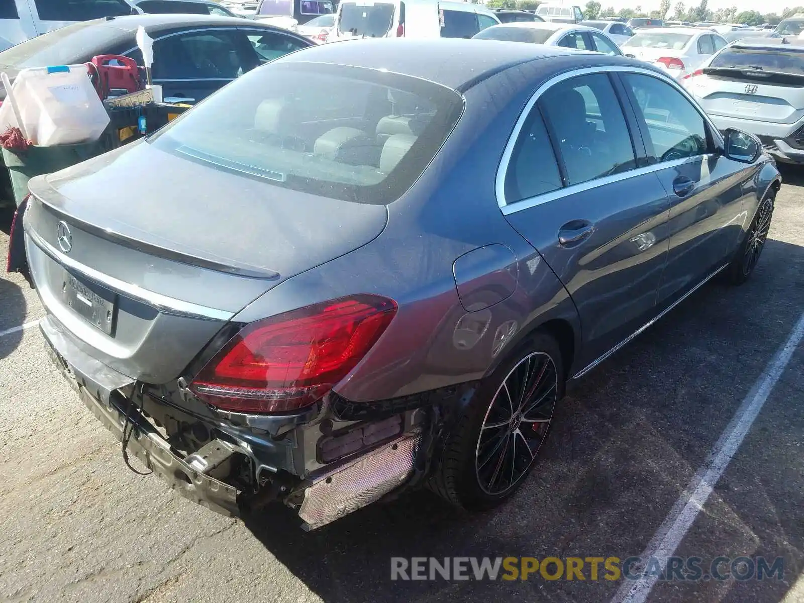 4 Photograph of a damaged car 55SWF8DB0KU321770 MERCEDES-BENZ C CLASS 2019