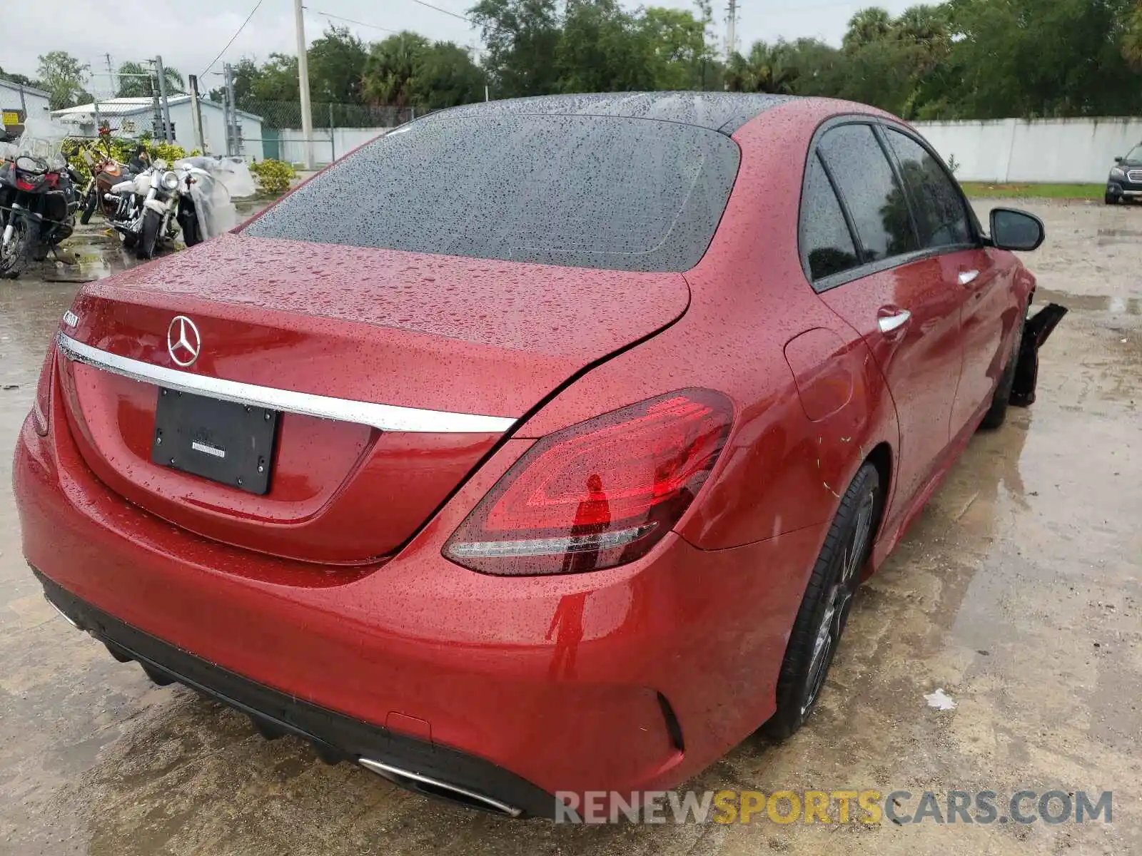 4 Photograph of a damaged car 55SWF8DB1KU283188 MERCEDES-BENZ C-CLASS 2019