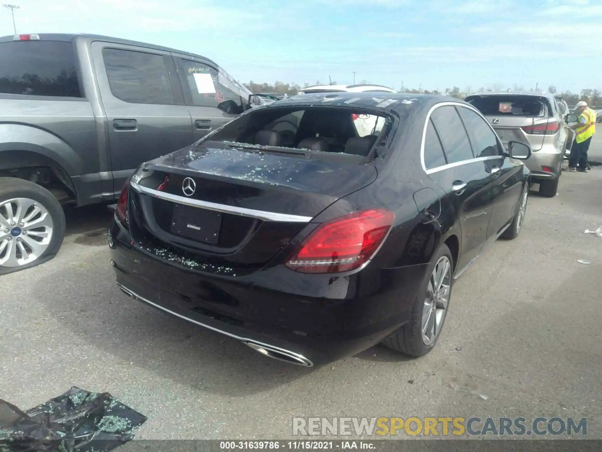 4 Photograph of a damaged car 55SWF8DB1KU284714 MERCEDES-BENZ C-CLASS 2019