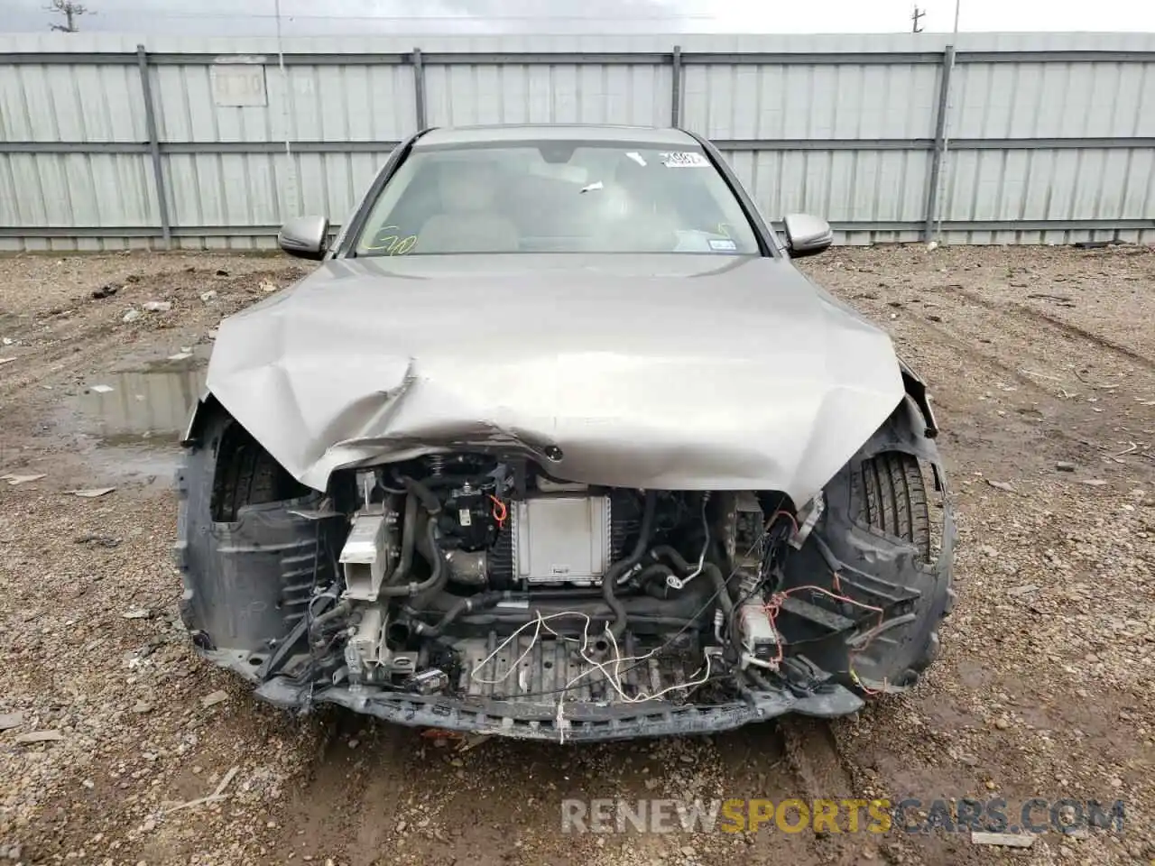 9 Photograph of a damaged car 55SWF8DB1KU286611 MERCEDES-BENZ C-CLASS 2019