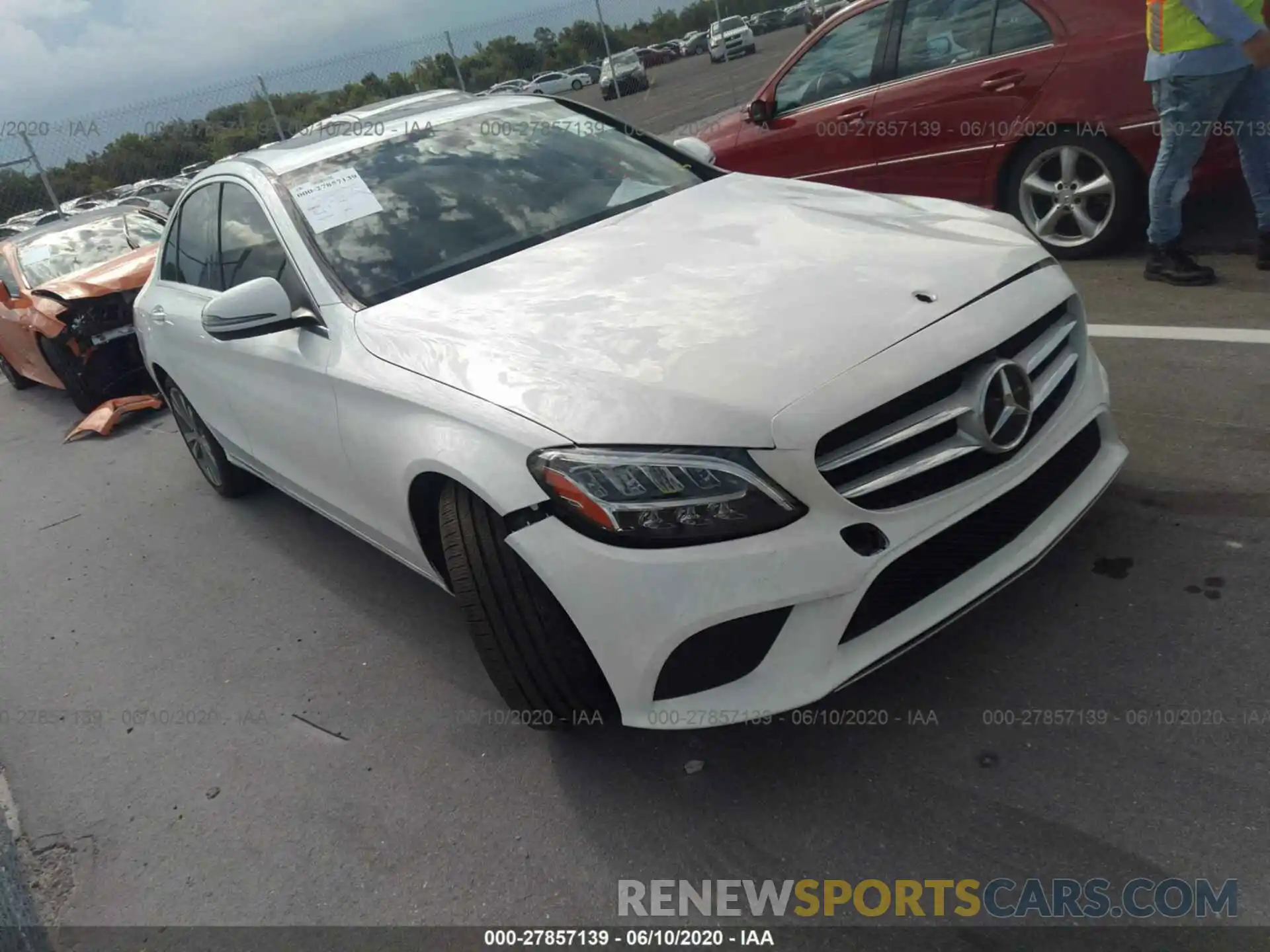 1 Photograph of a damaged car 55SWF8DB1KU289363 MERCEDES-BENZ C-CLASS 2019