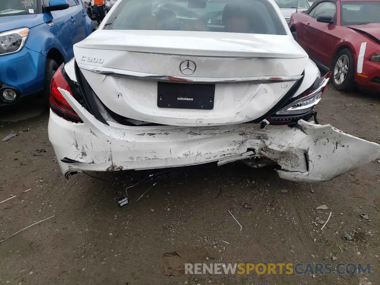 9 Photograph of a damaged car 55SWF8DB1KU292795 MERCEDES-BENZ C-CLASS 2019