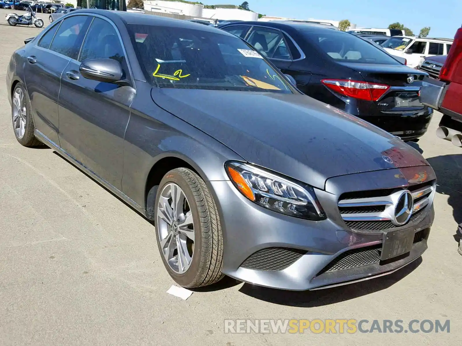 1 Photograph of a damaged car 55SWF8DB1KU293204 MERCEDES-BENZ C CLASS 2019