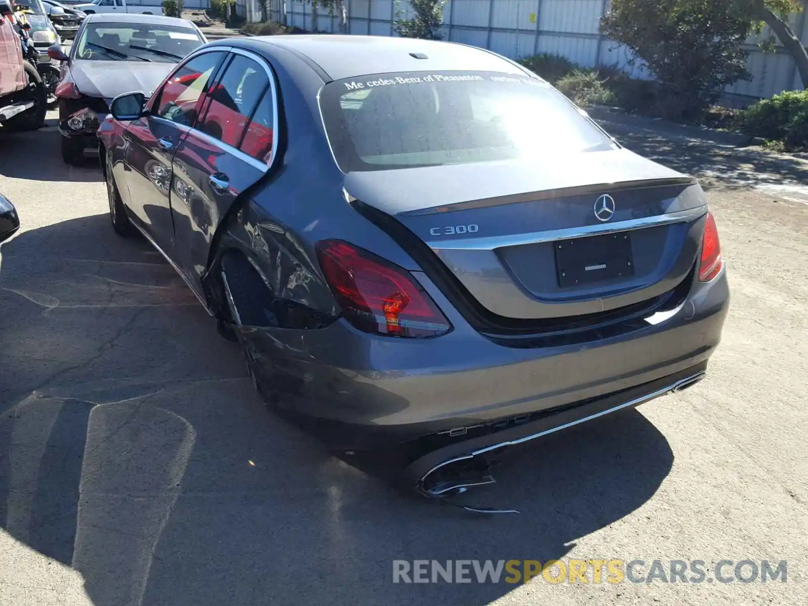 3 Photograph of a damaged car 55SWF8DB1KU293204 MERCEDES-BENZ C CLASS 2019